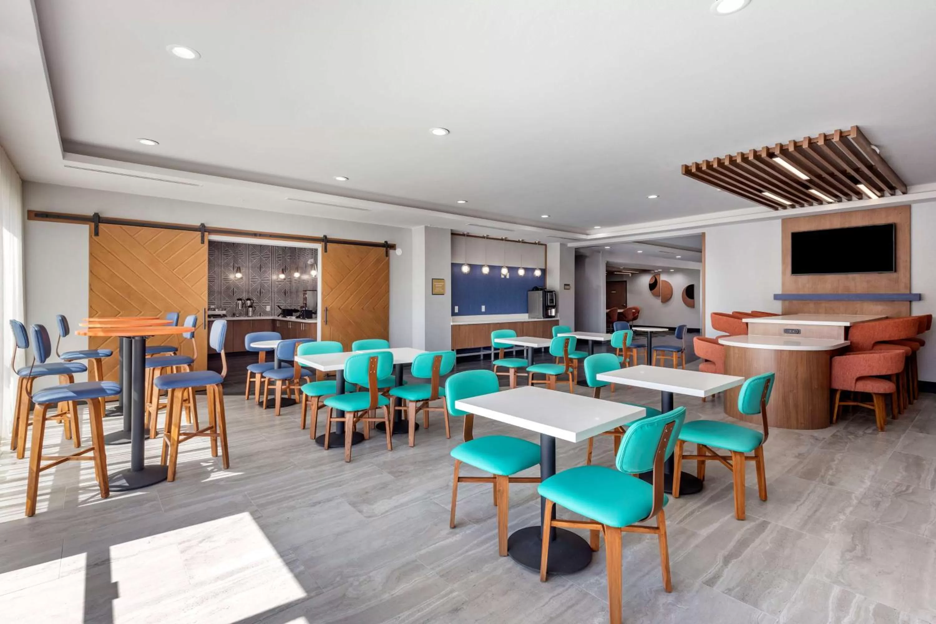 Breakfast in Best Western Plus Amarillo East Hotel