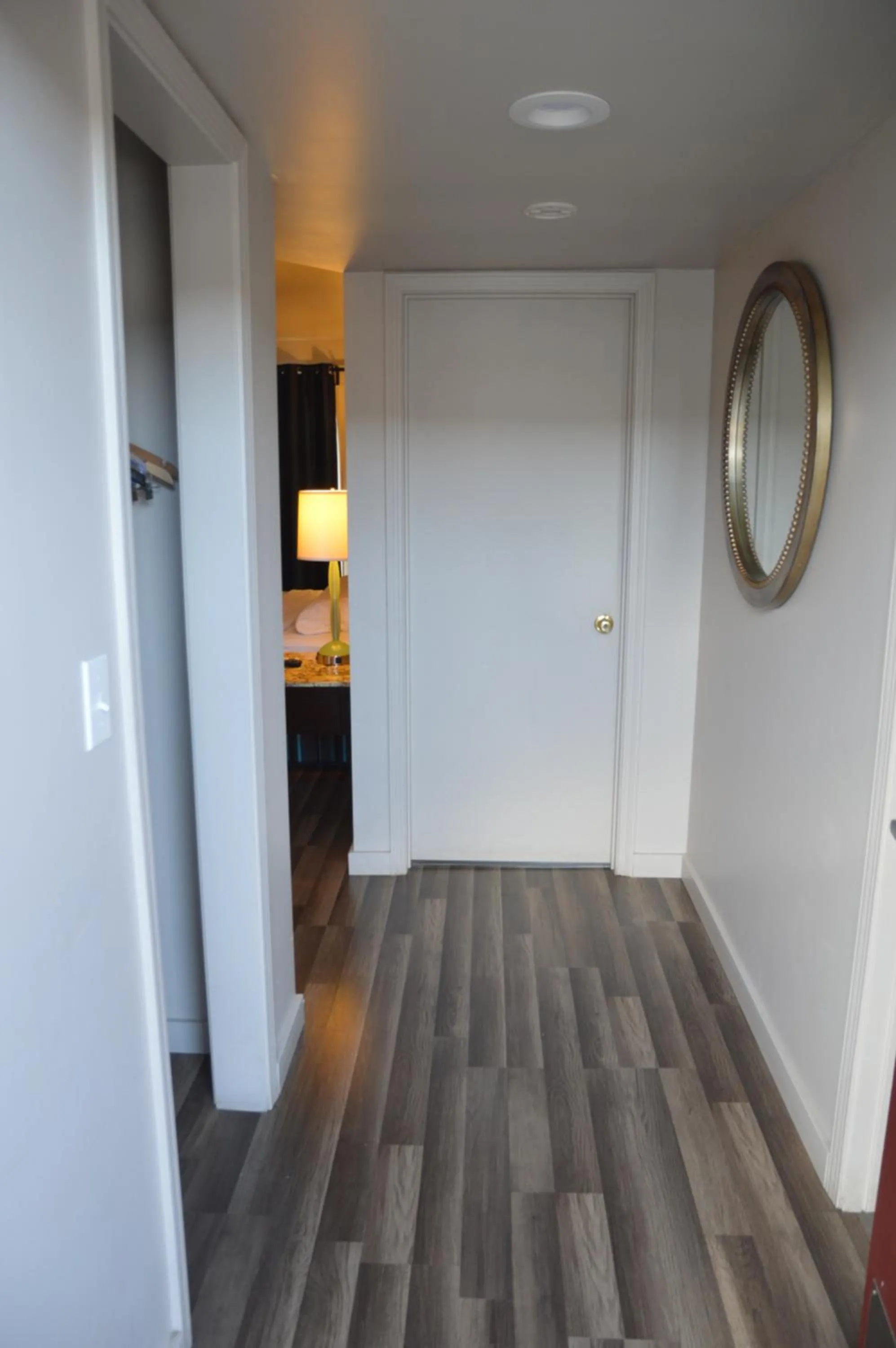 Bathroom in Glass Slipper Inn - Stanford Palo Alto
