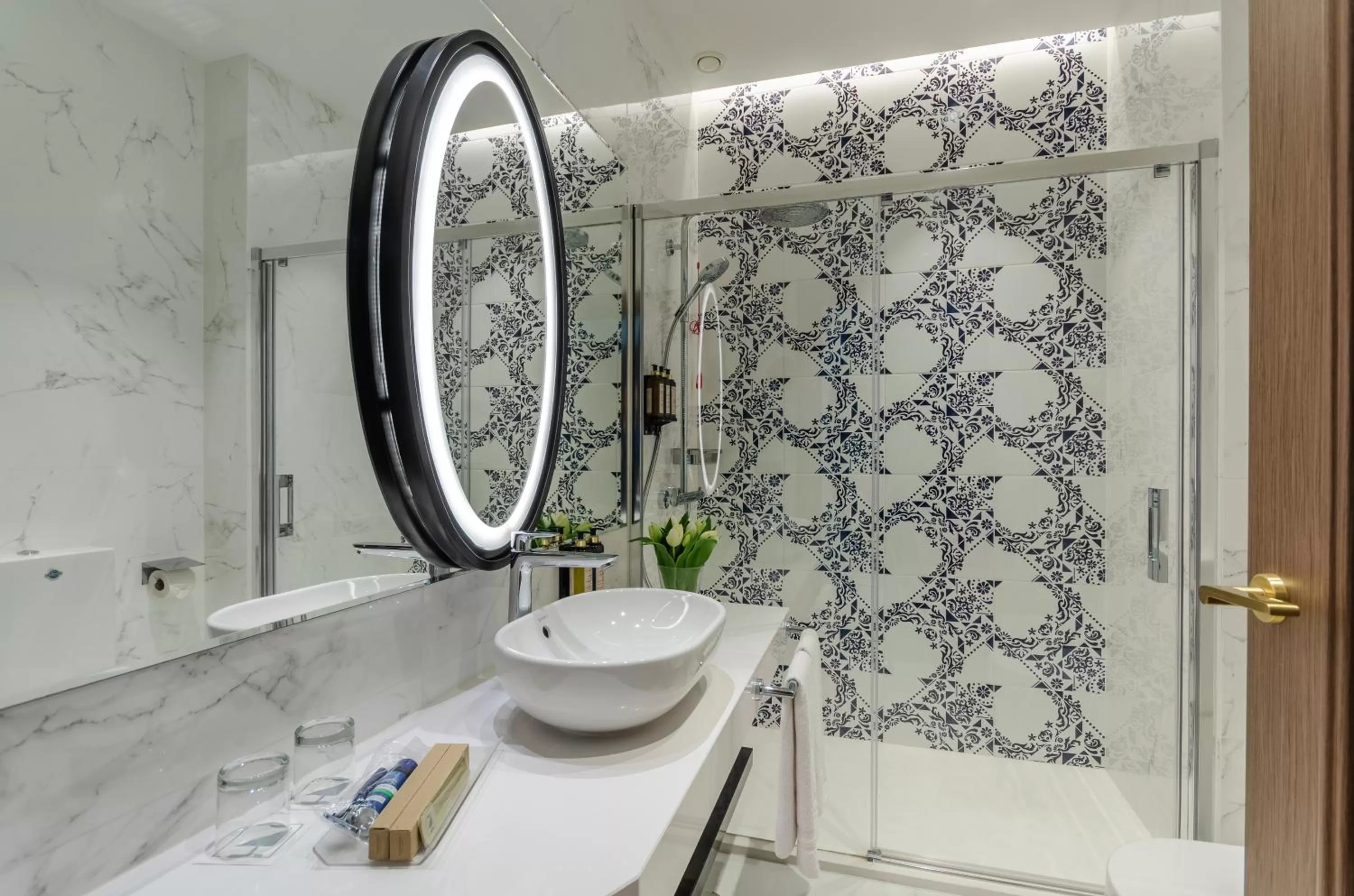 Shower in Eurostars Lisboa Baixa