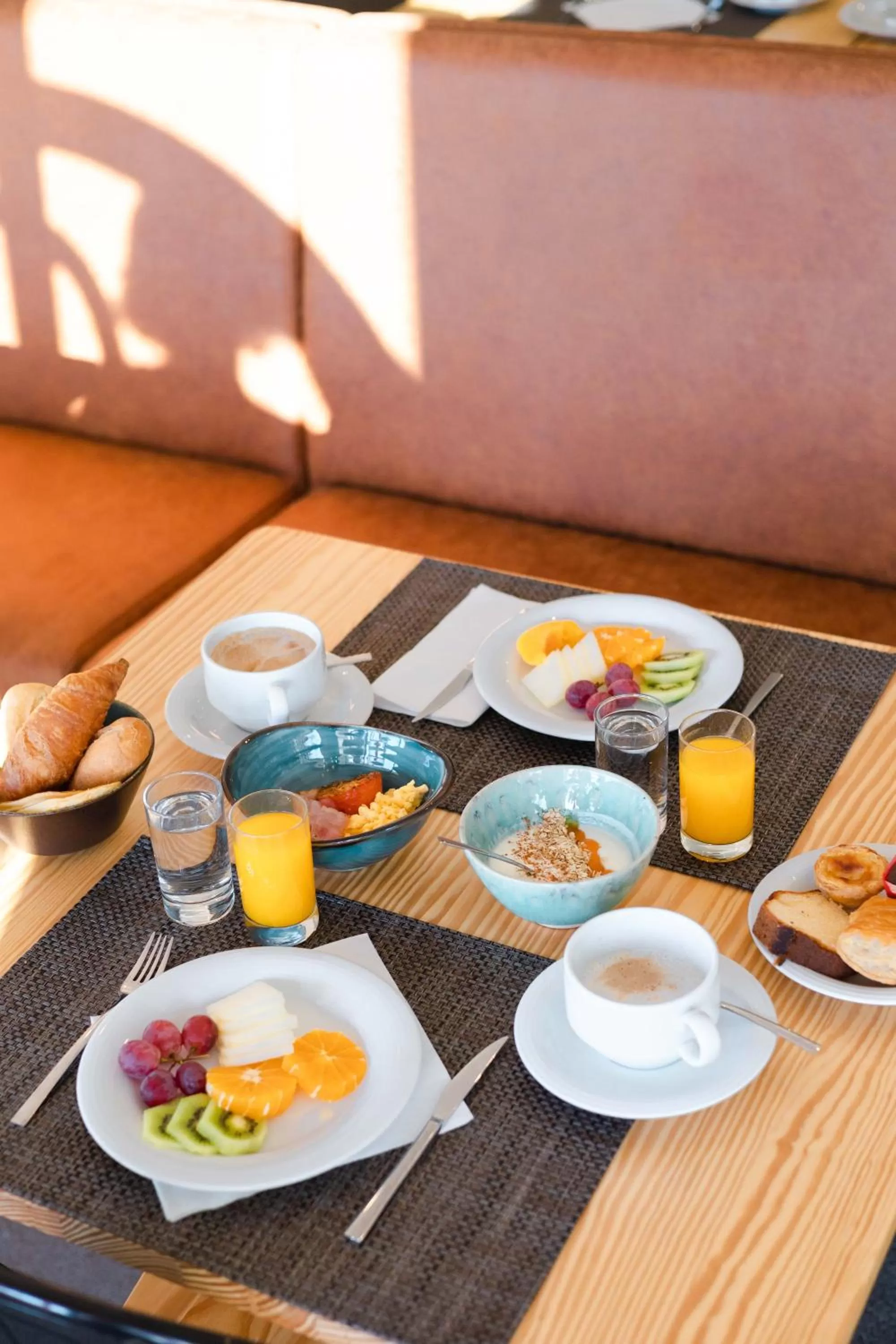 Breakfast in Pelican Alvor