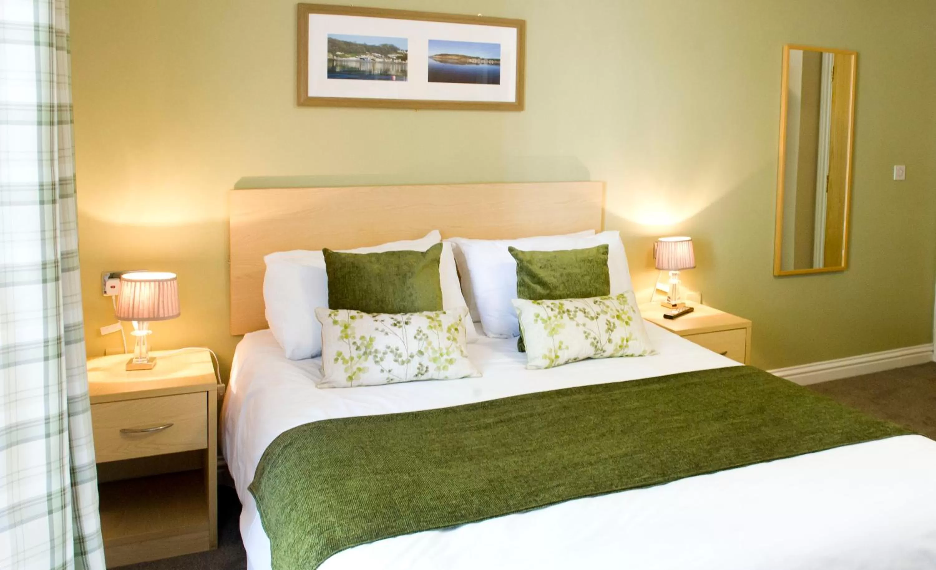 Rose and Crown Hotel