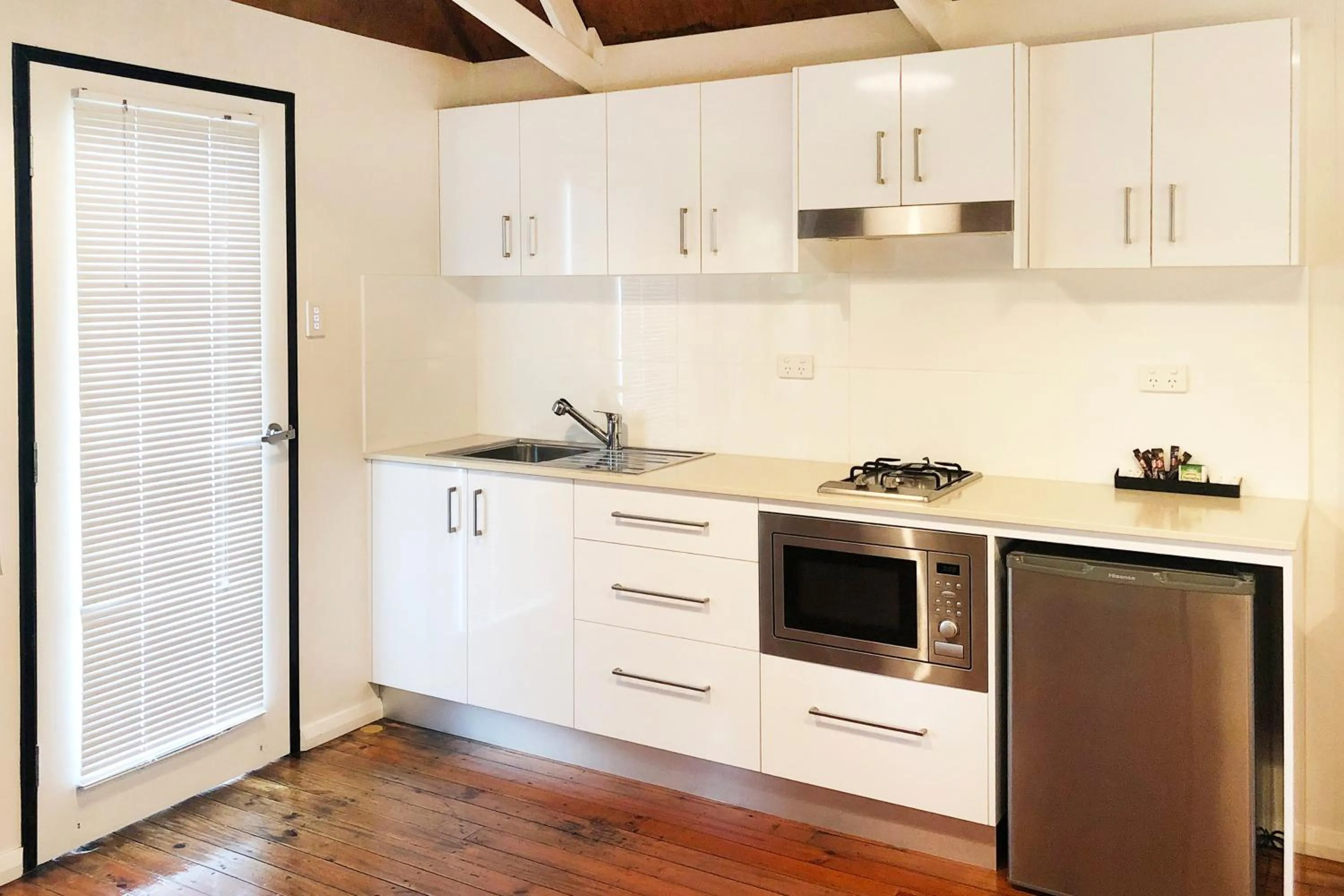 Coffee/tea facilities in Airlie Beach Magnums - Adults Only