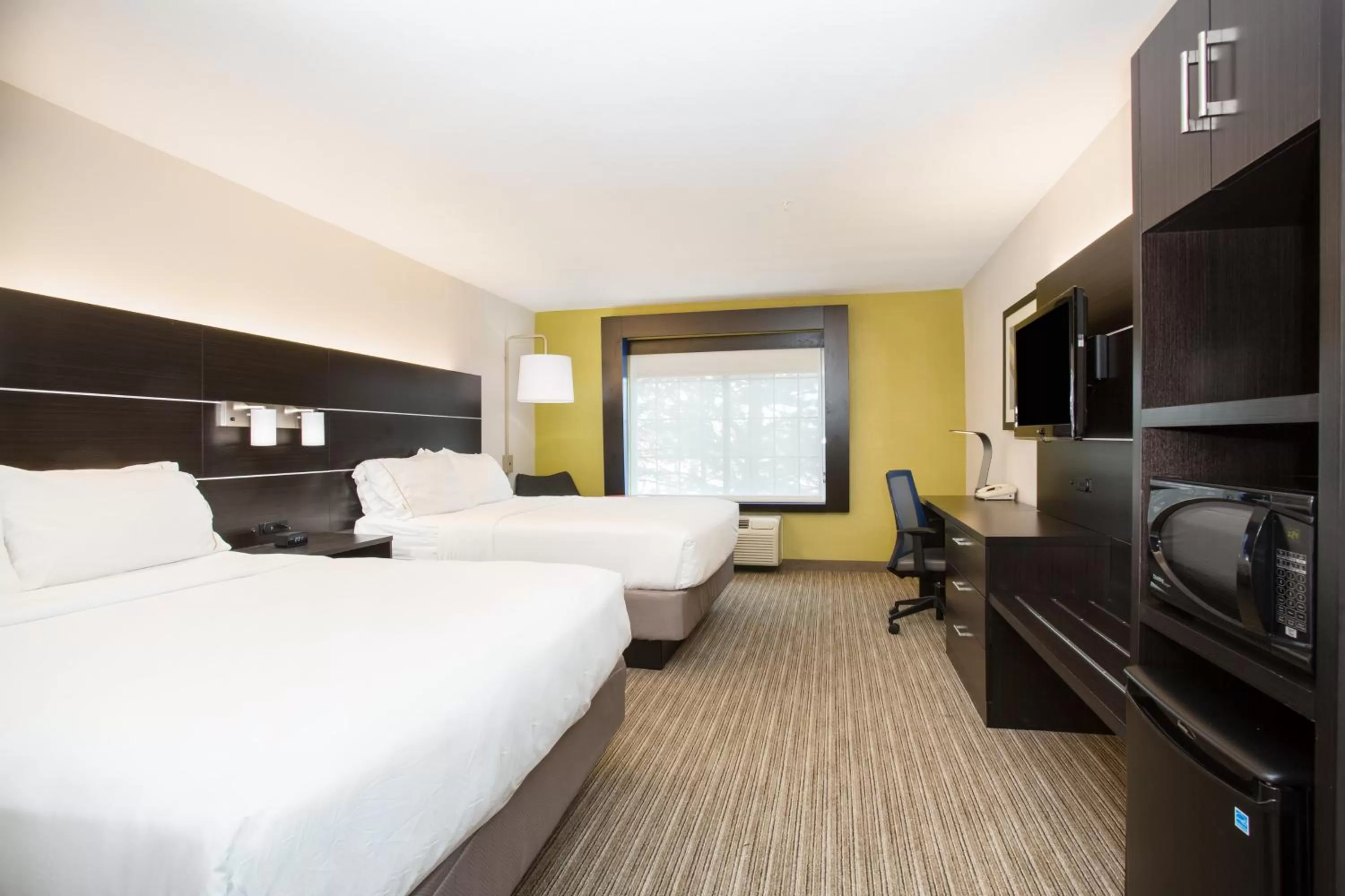 Photo of the whole room, Bed in Holiday Inn Express Hotel & Suites Fort Collins by IHG