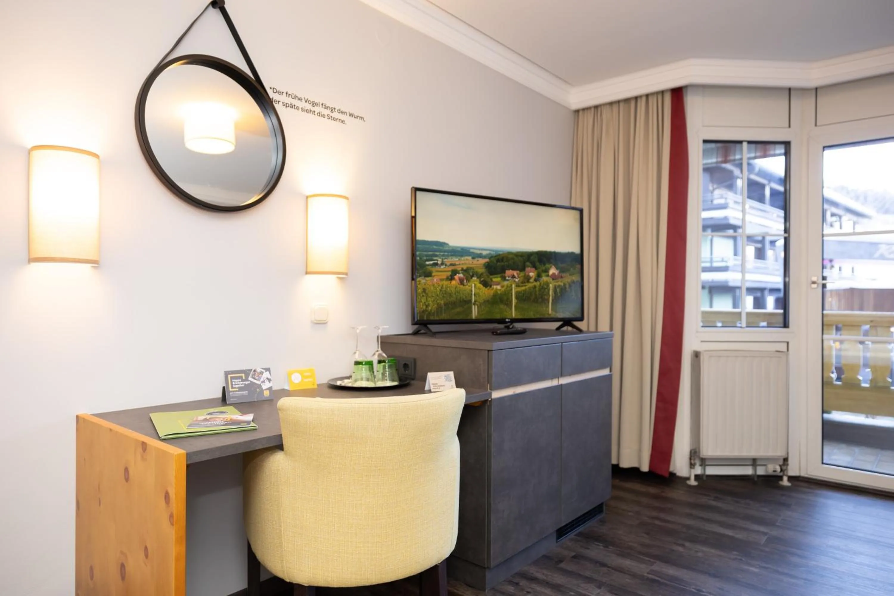 TV and multimedia in JUFA Alpenhotel Saalbach