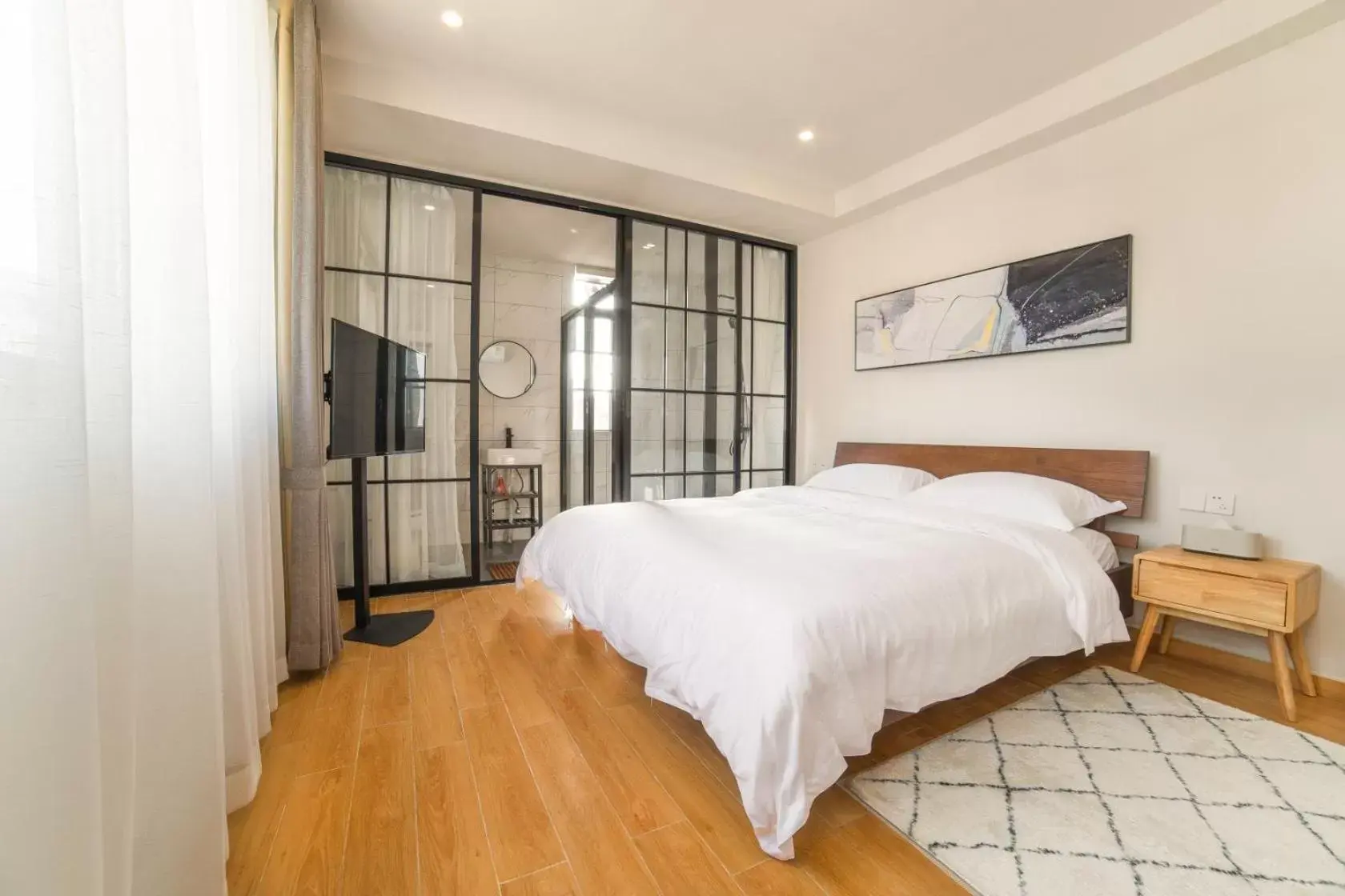 Feature Queen Room C in Wander Hostel Feature Queen Room C in Wander Hostel