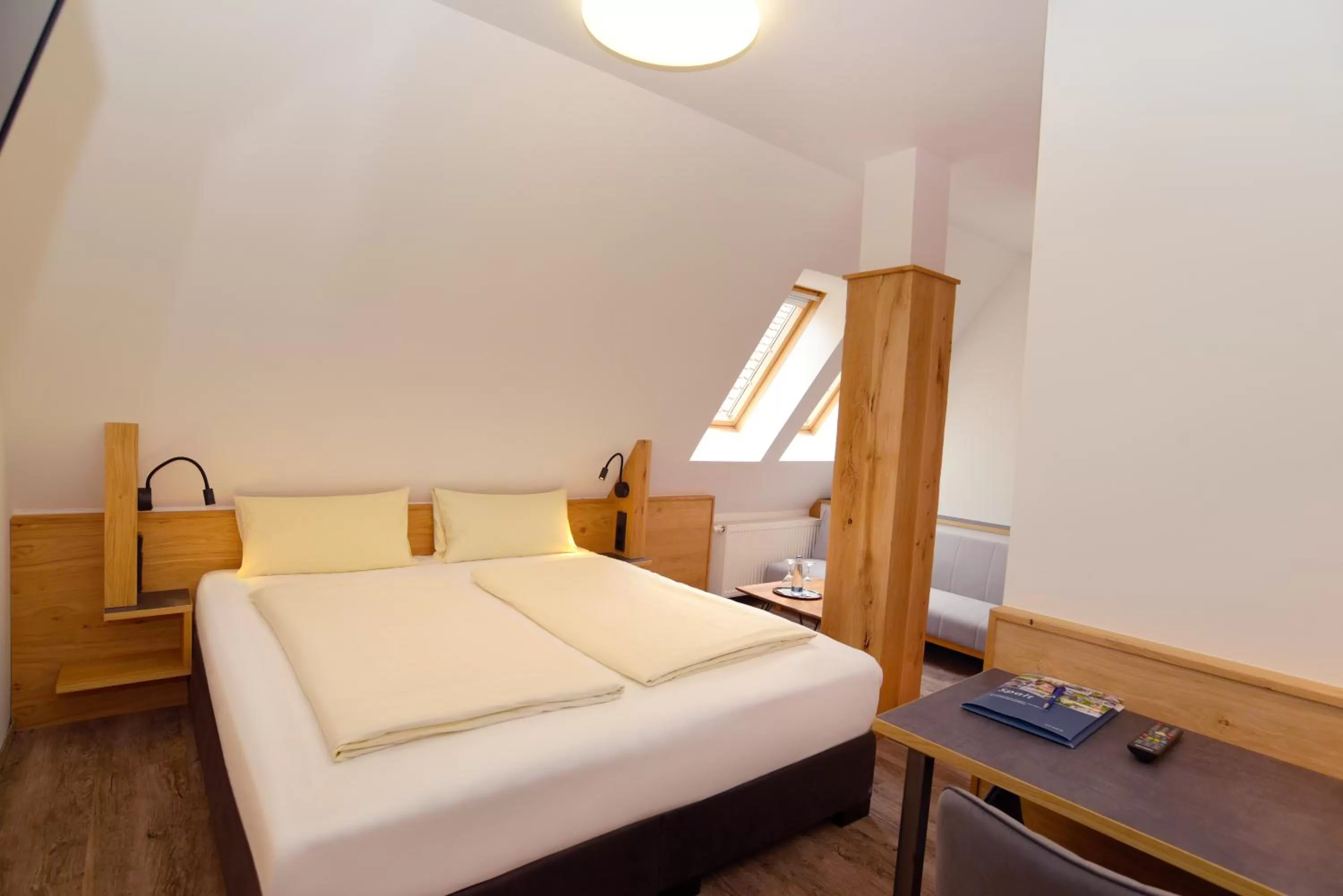 Bed in Krone - Hotel Garni