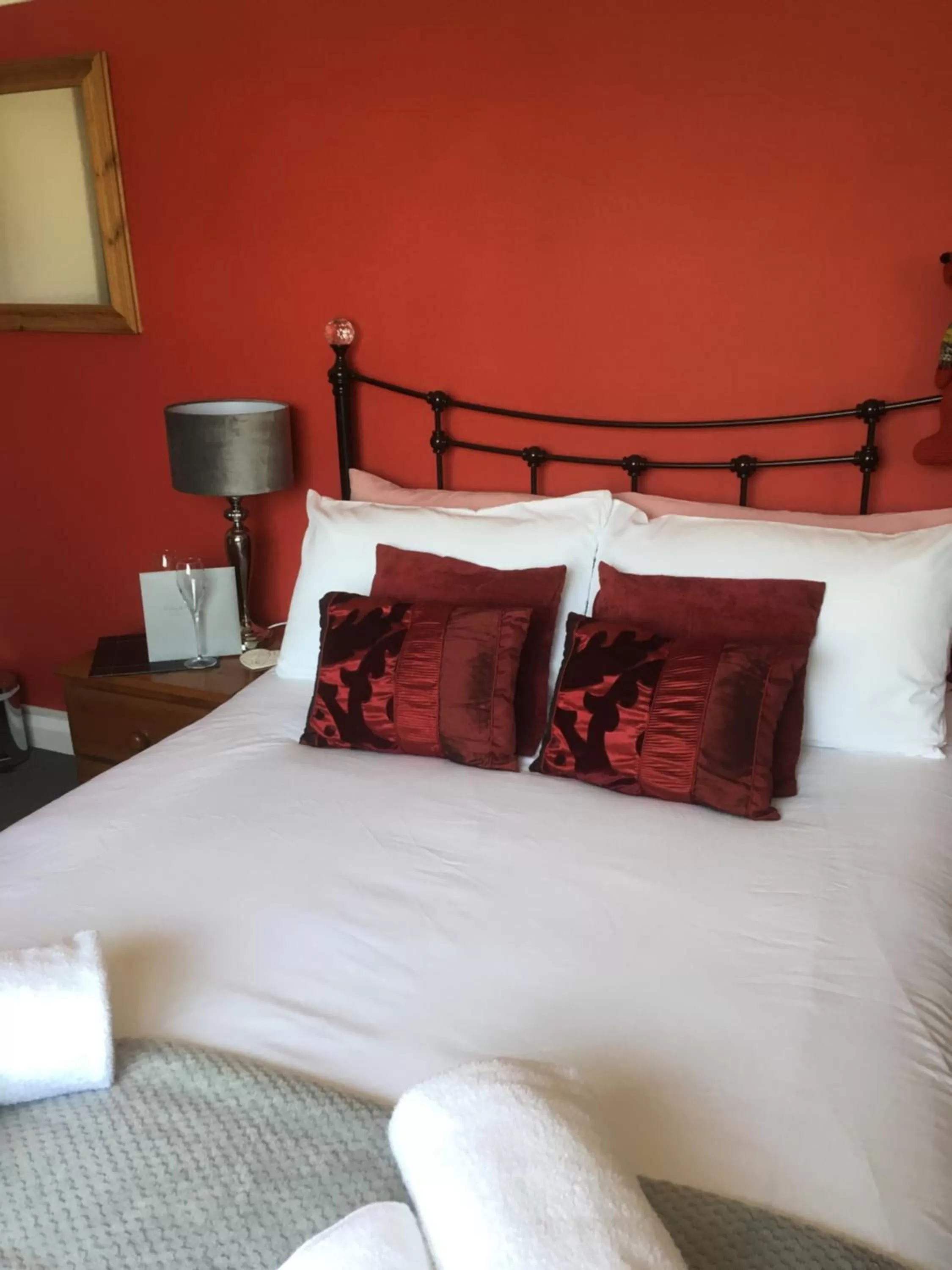 Bed in TRETHEWEY GUEST HOUSE