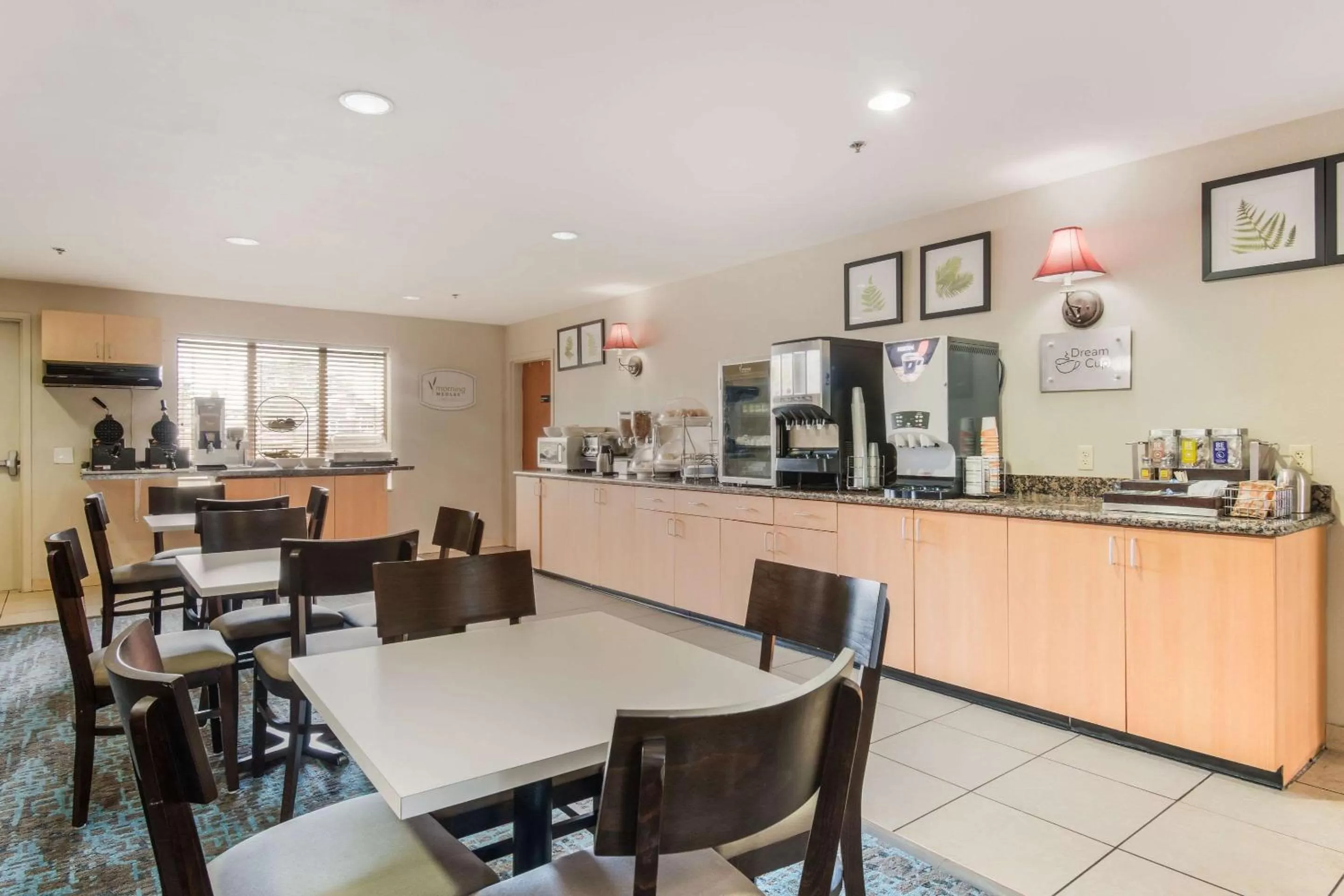 Breakfast in Sleep Inn & Suites Ronks