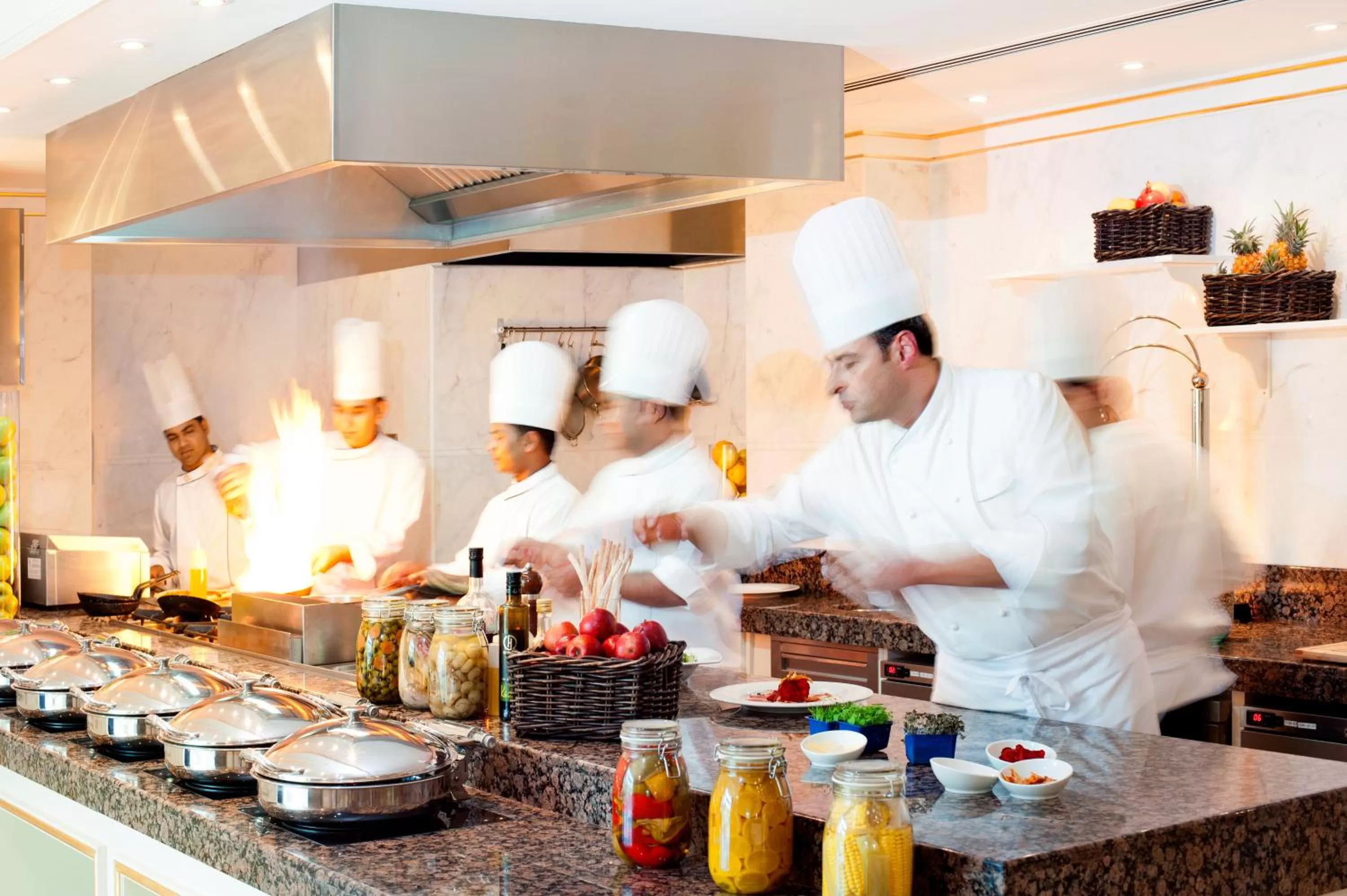 Food and drinks in Kempinski Hotel & Residences Palm Jumeirah