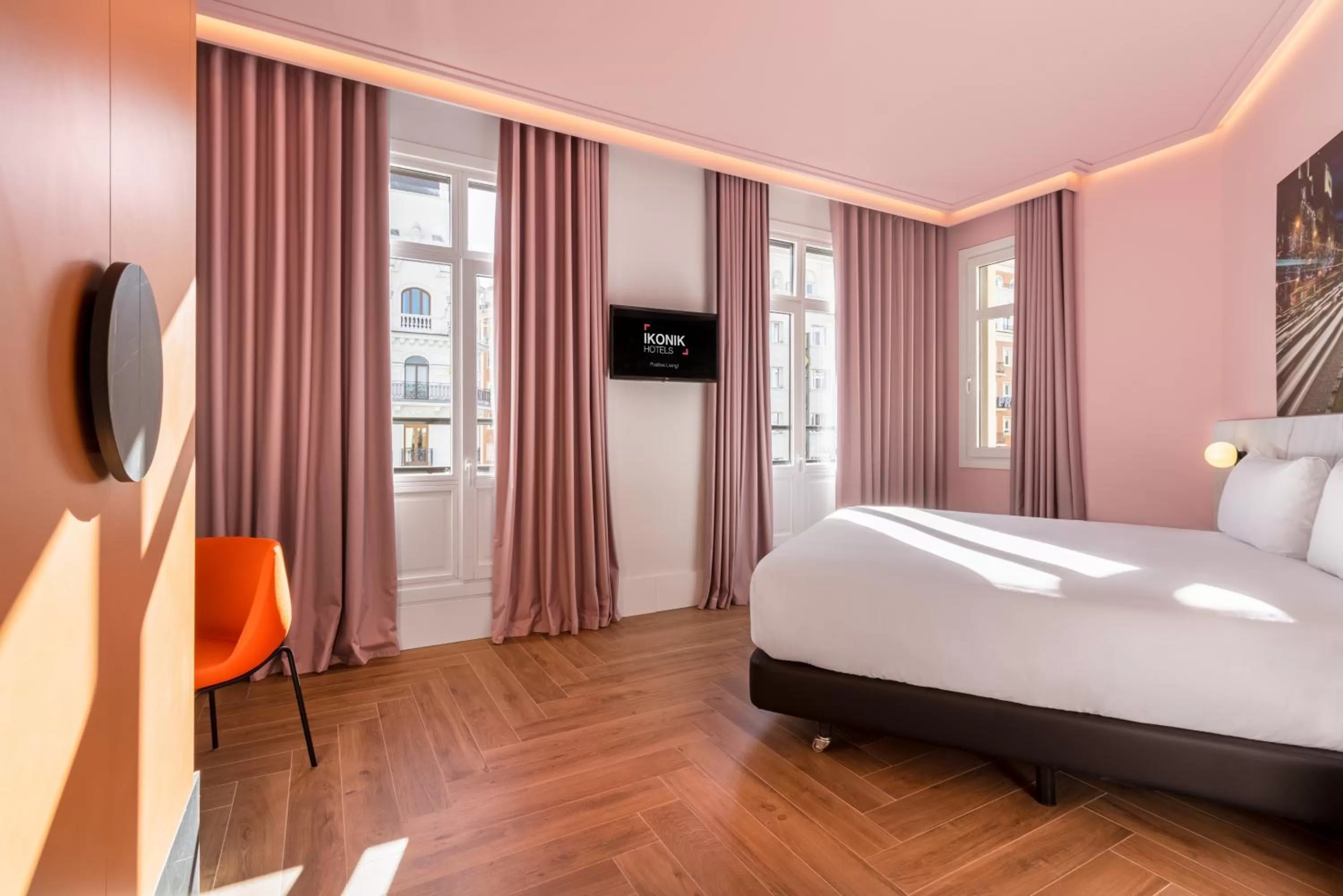 Bed in Ikonik Gran Vía