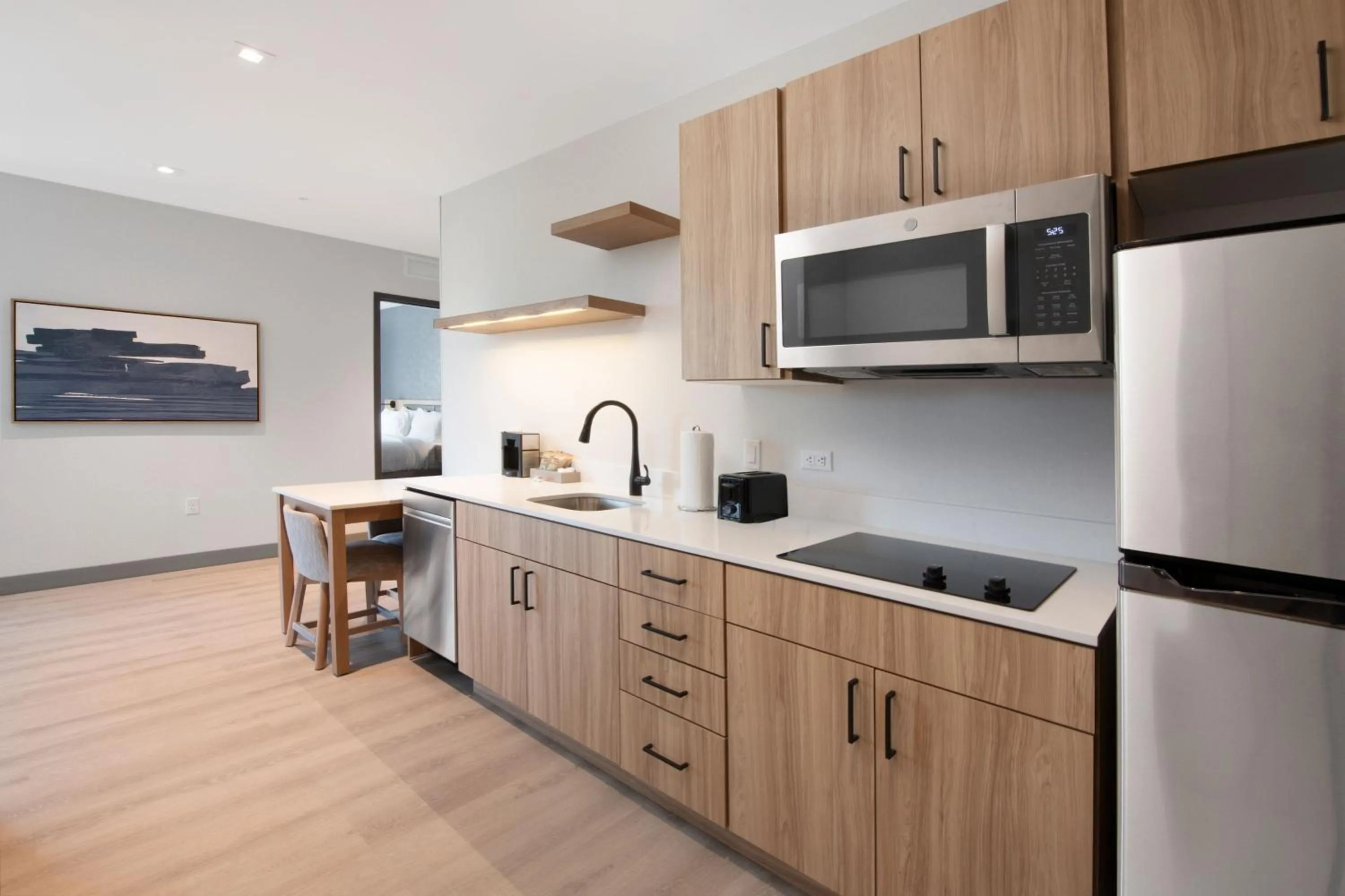 Kitchen or kitchenette in Residence Inn by Marriott St Louis Clayton