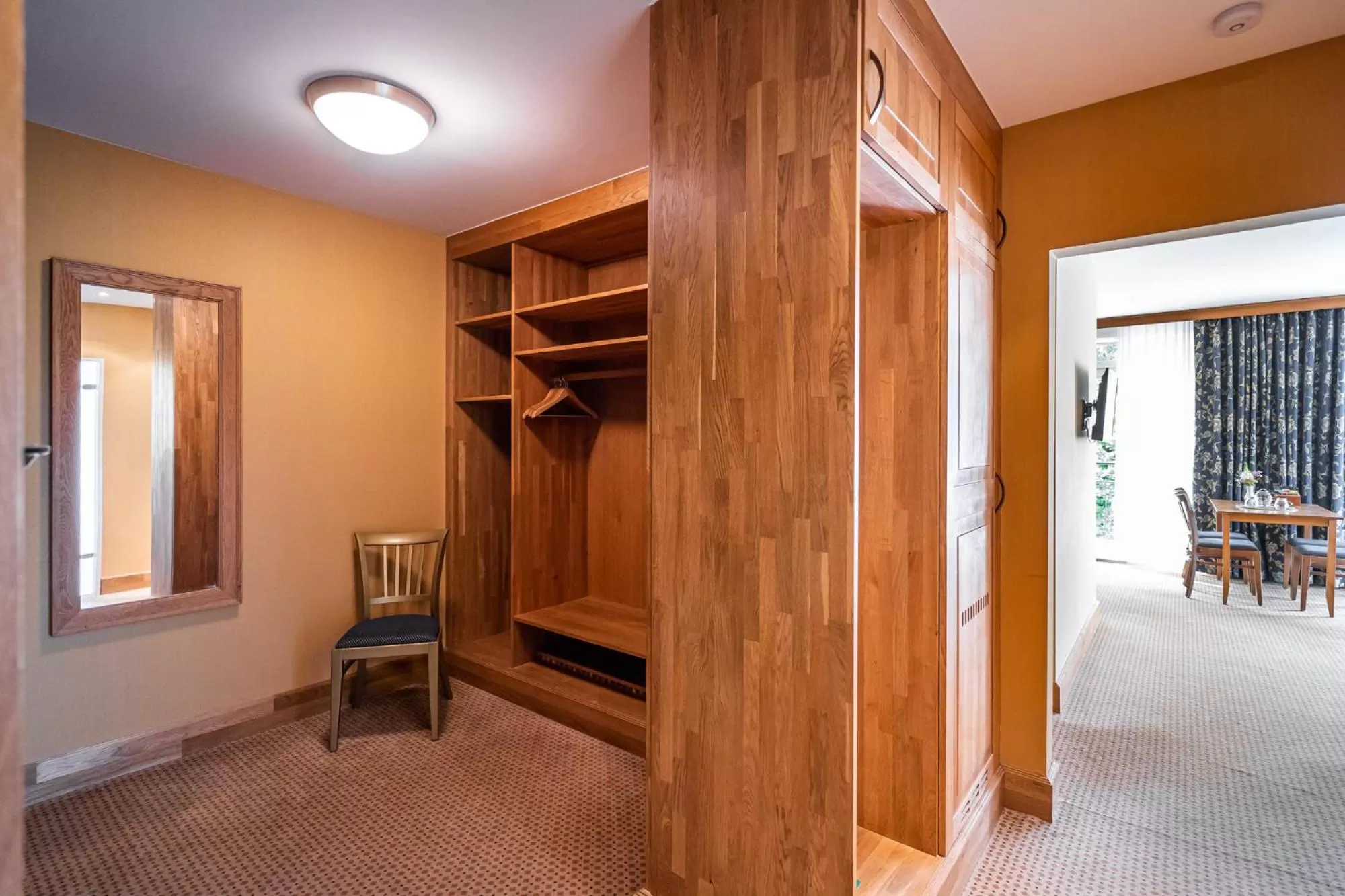 wardrobe in Waldhotel Tannenhäuschen