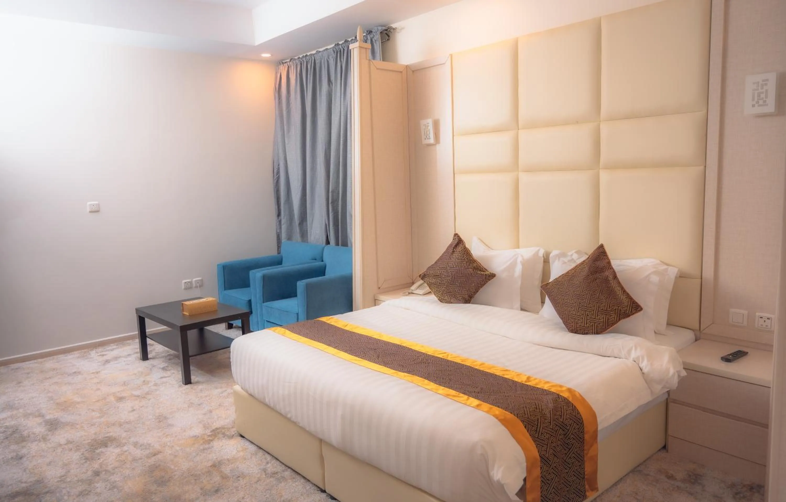 Photo of the whole room, Bed in Areen Hotel فندق ارين