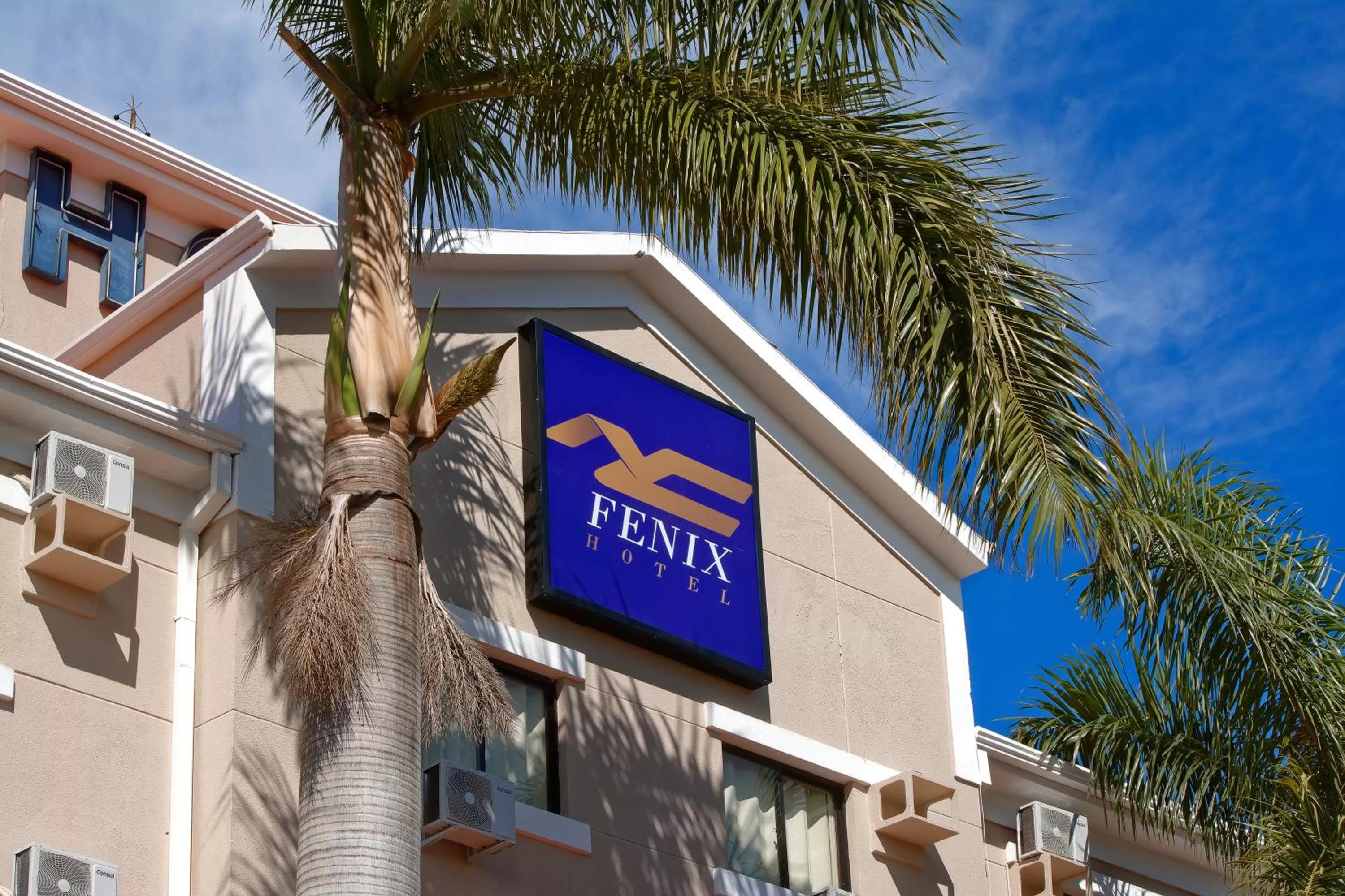 Property building in Fênix Hotel Limeira