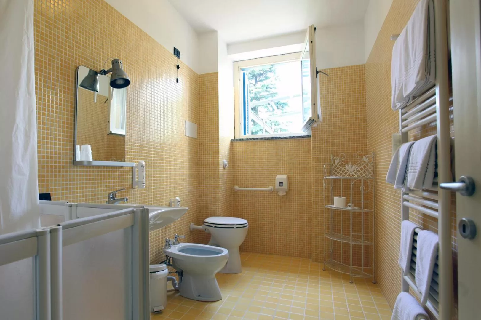 Bathroom in Hotel Risi