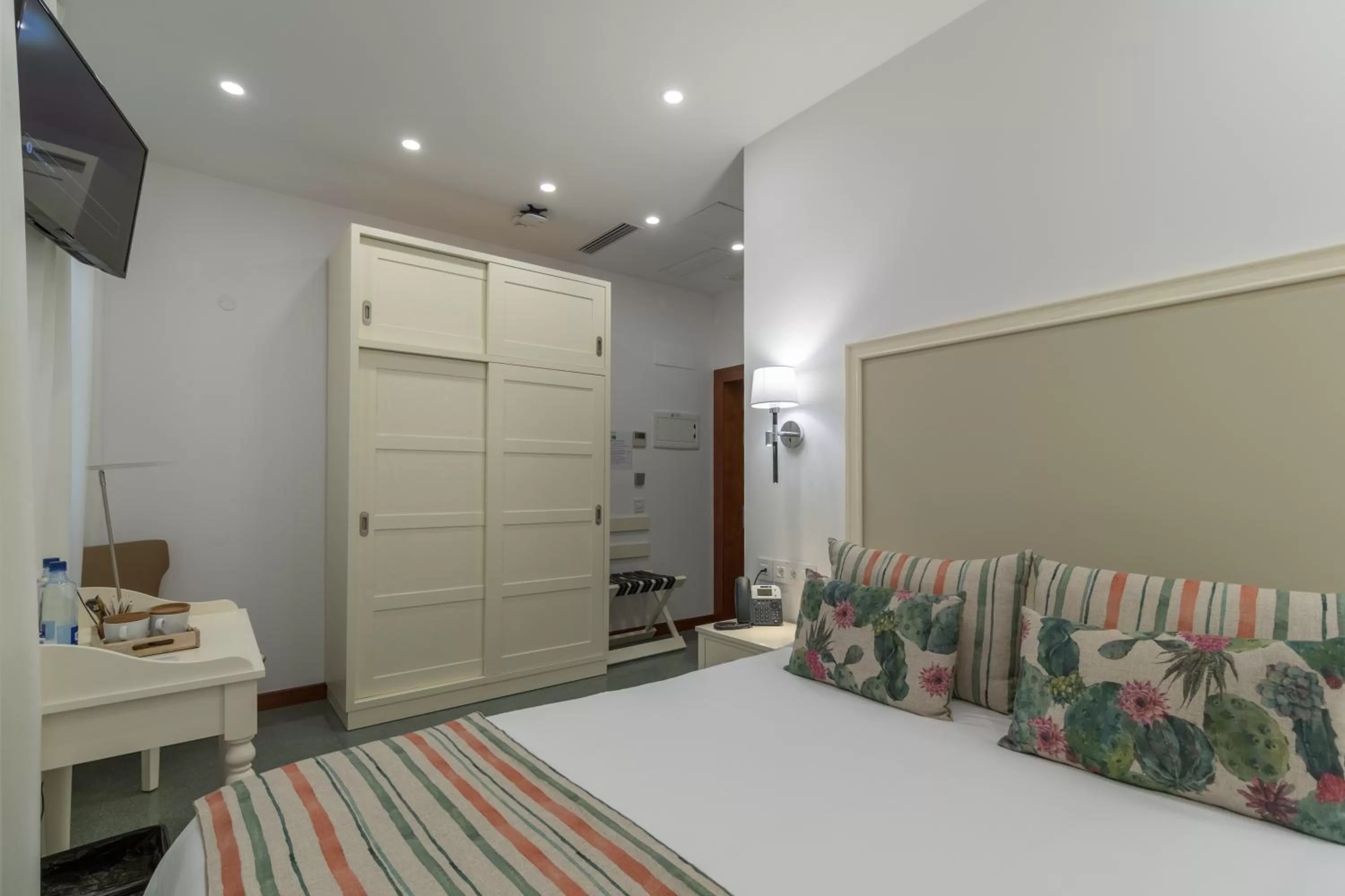 Photo of the whole room, Bed in Hotel Emblemático Holiday Time