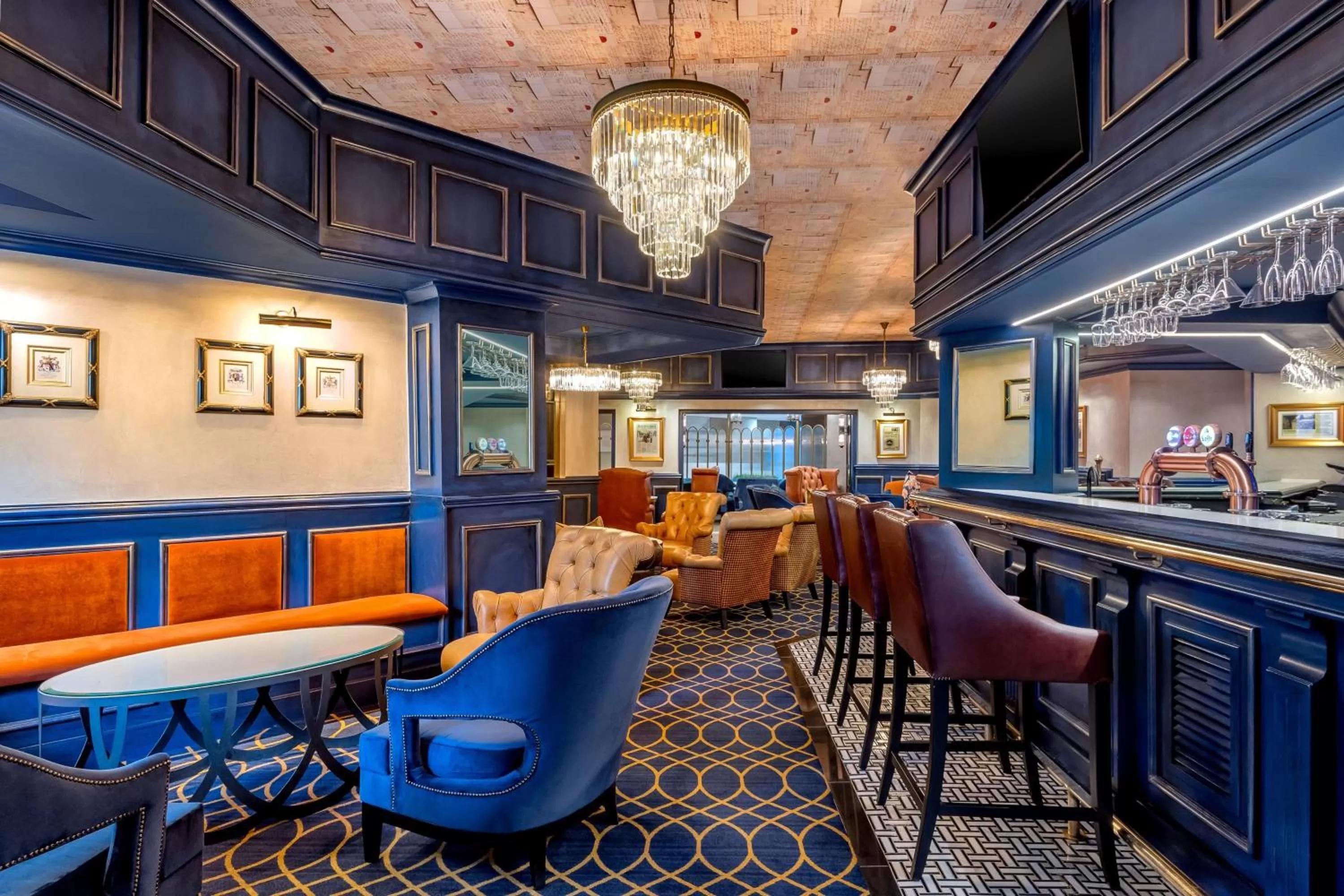 Lounge or bar in Protea Hotel by Marriott Johannesburg Balalaika Sandton