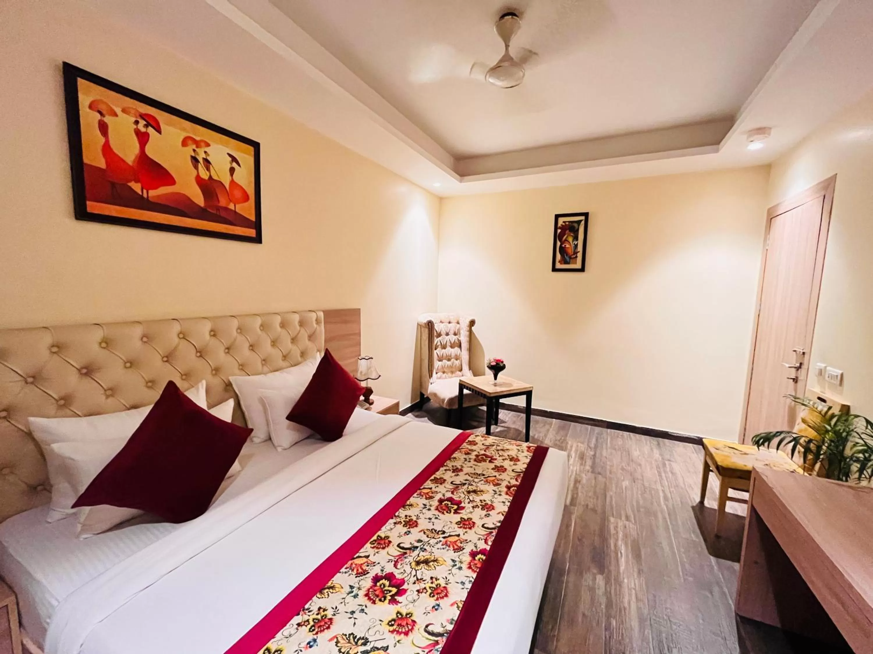 Bed in Hotel Banz near Delhi Airport