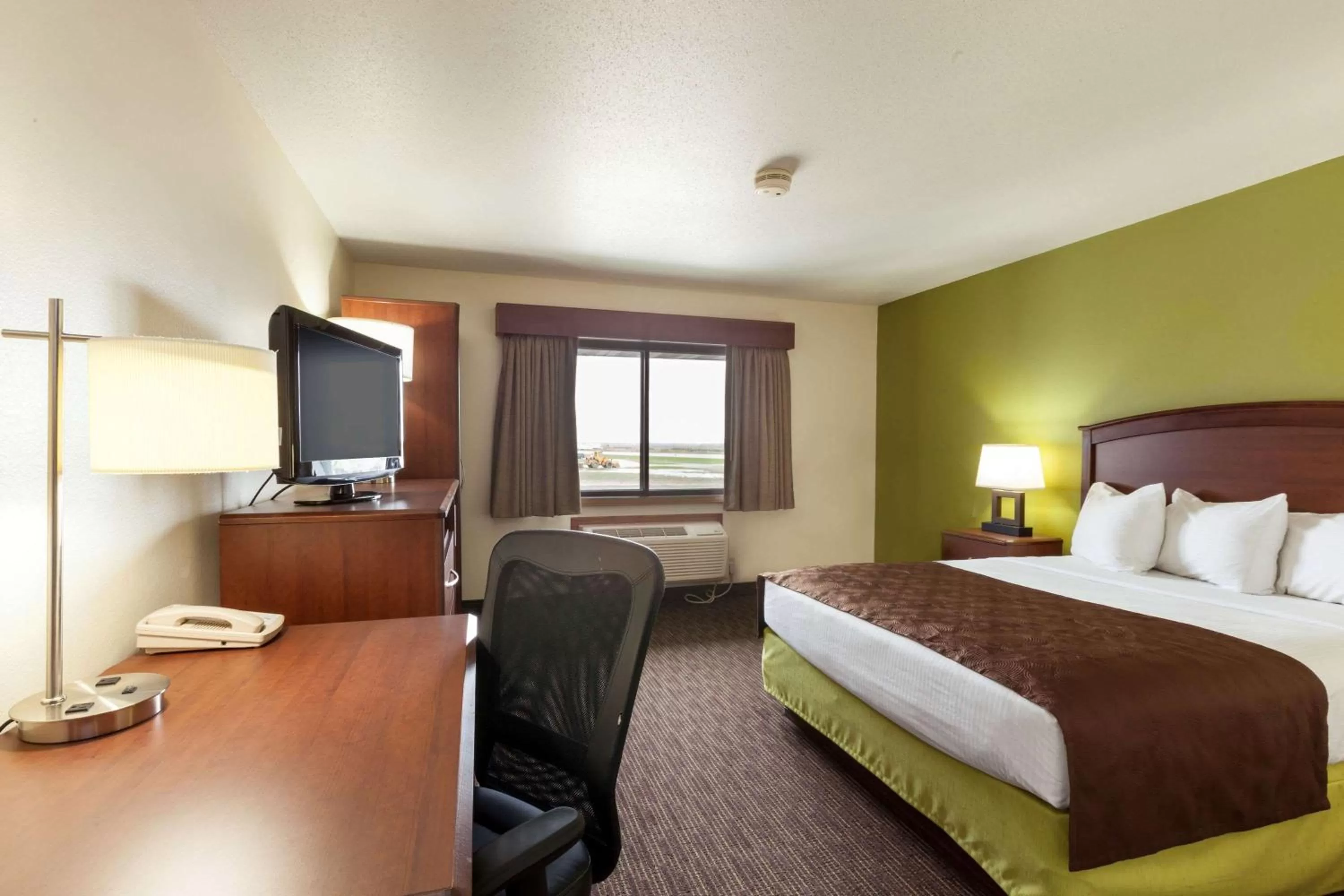 Photo of the whole room, Bed in AmericInn by Wyndham Wahpeton