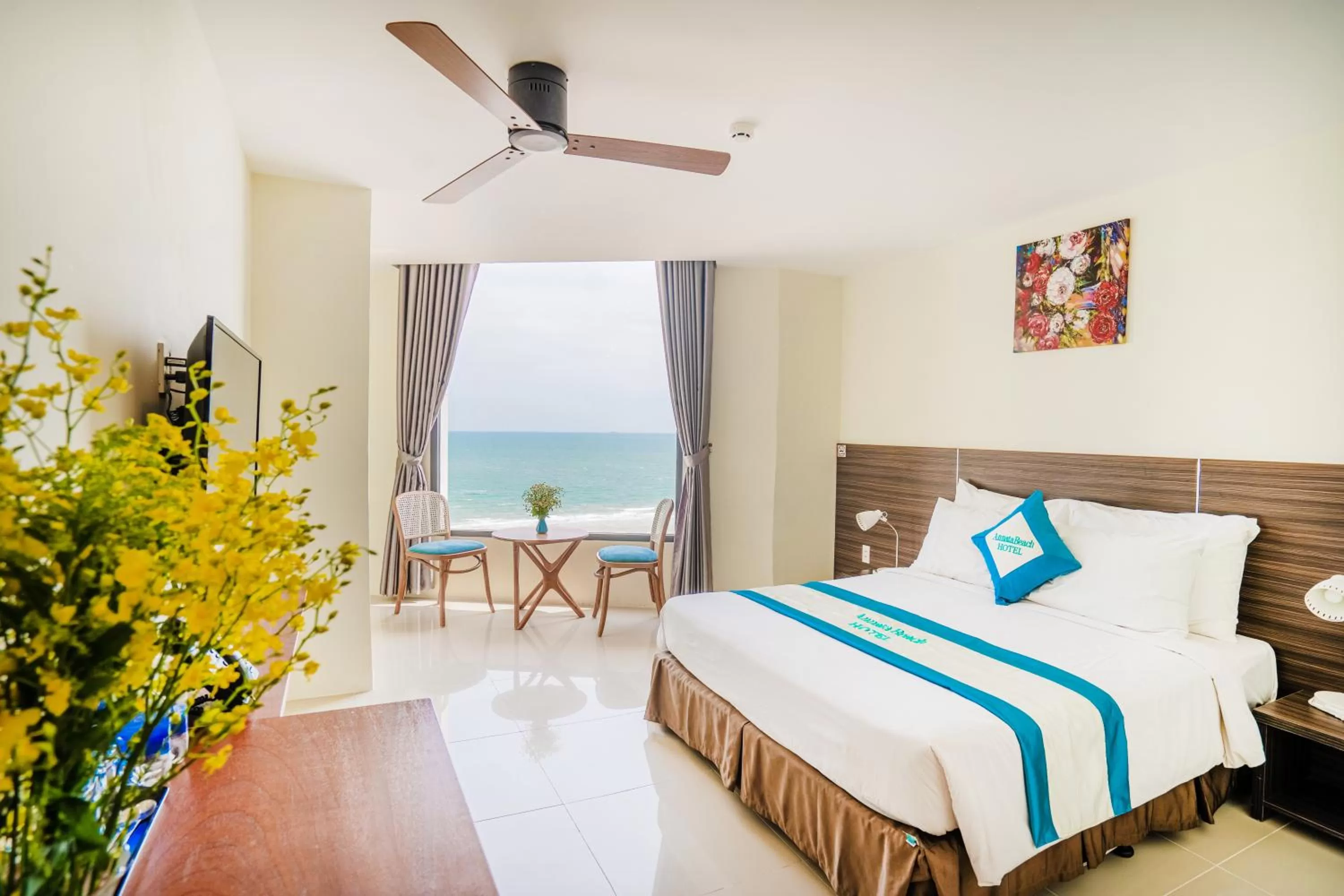 Photo of the whole room, Bed in Annata Beach Hotel