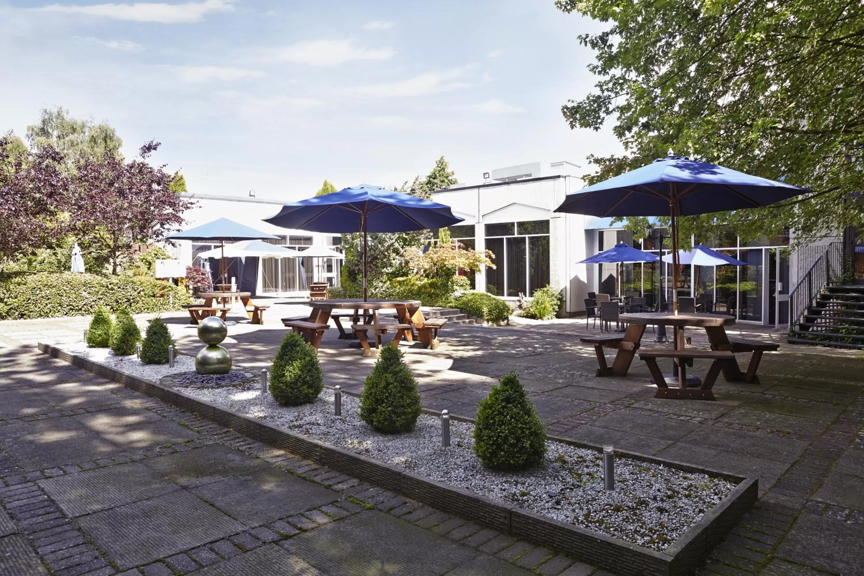 Facade/entrance in Novotel Coventry