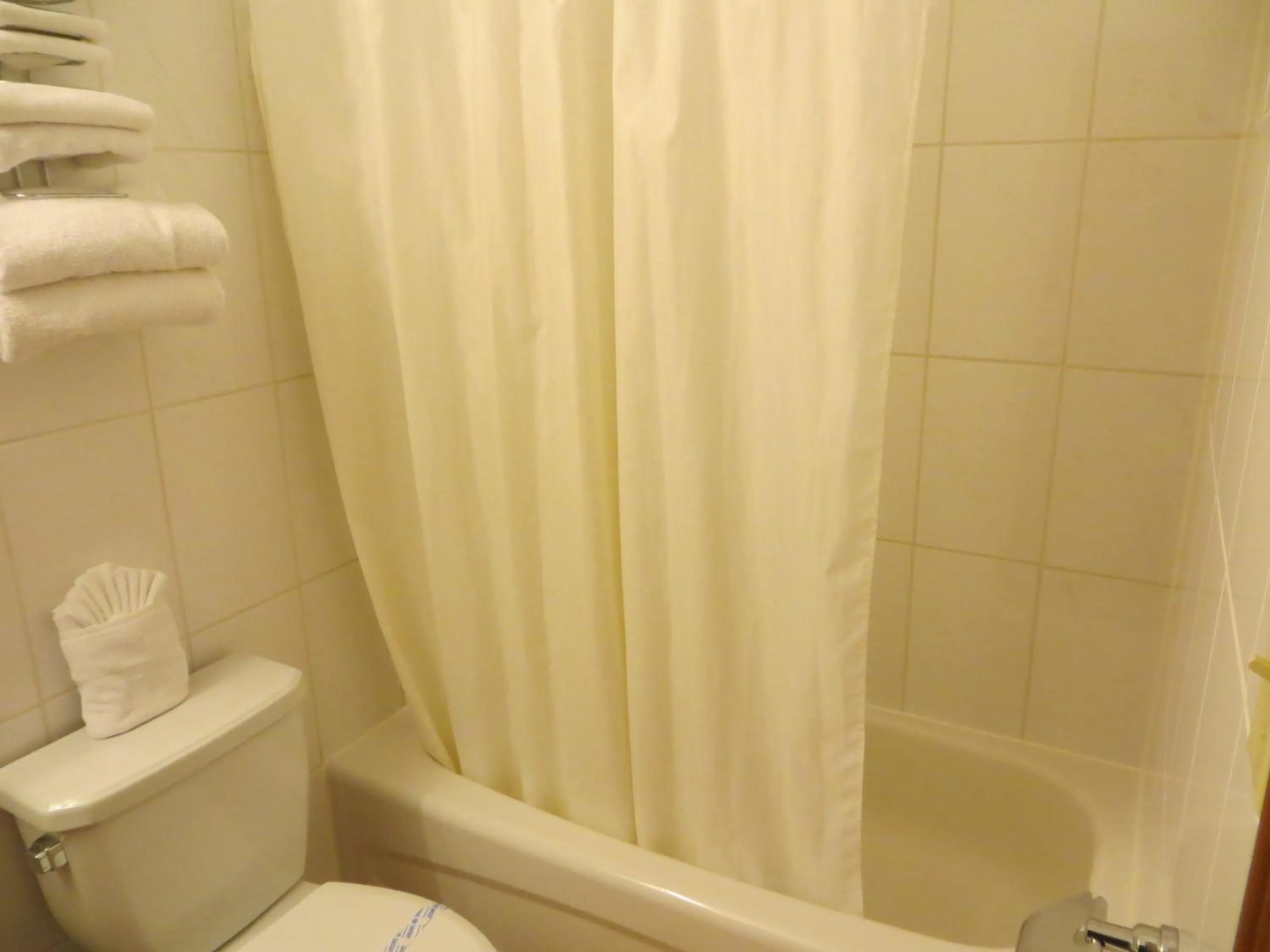 Bathroom in Queen Bee Hotel