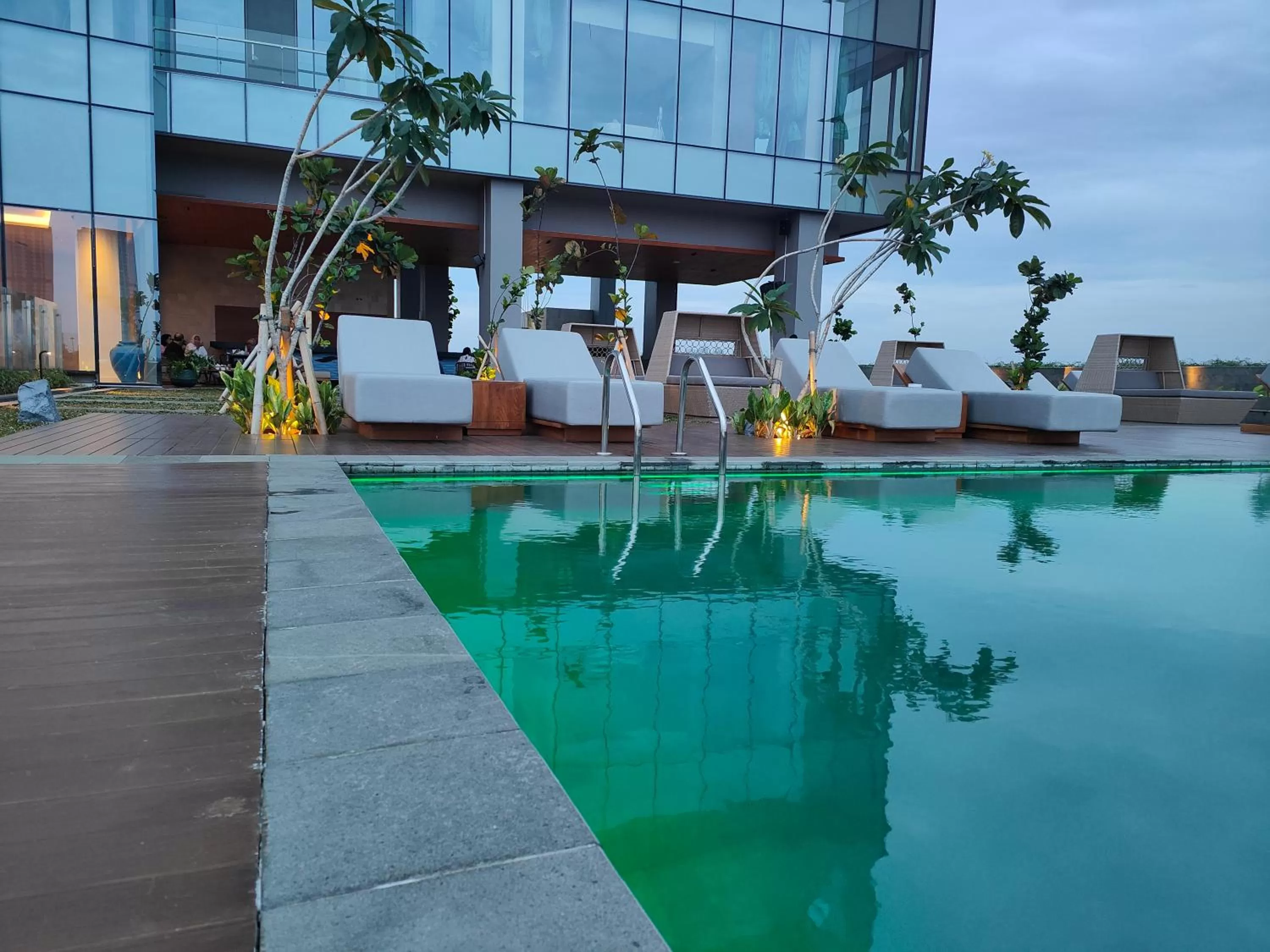 Swimming pool in Ra Suites Simatupang
