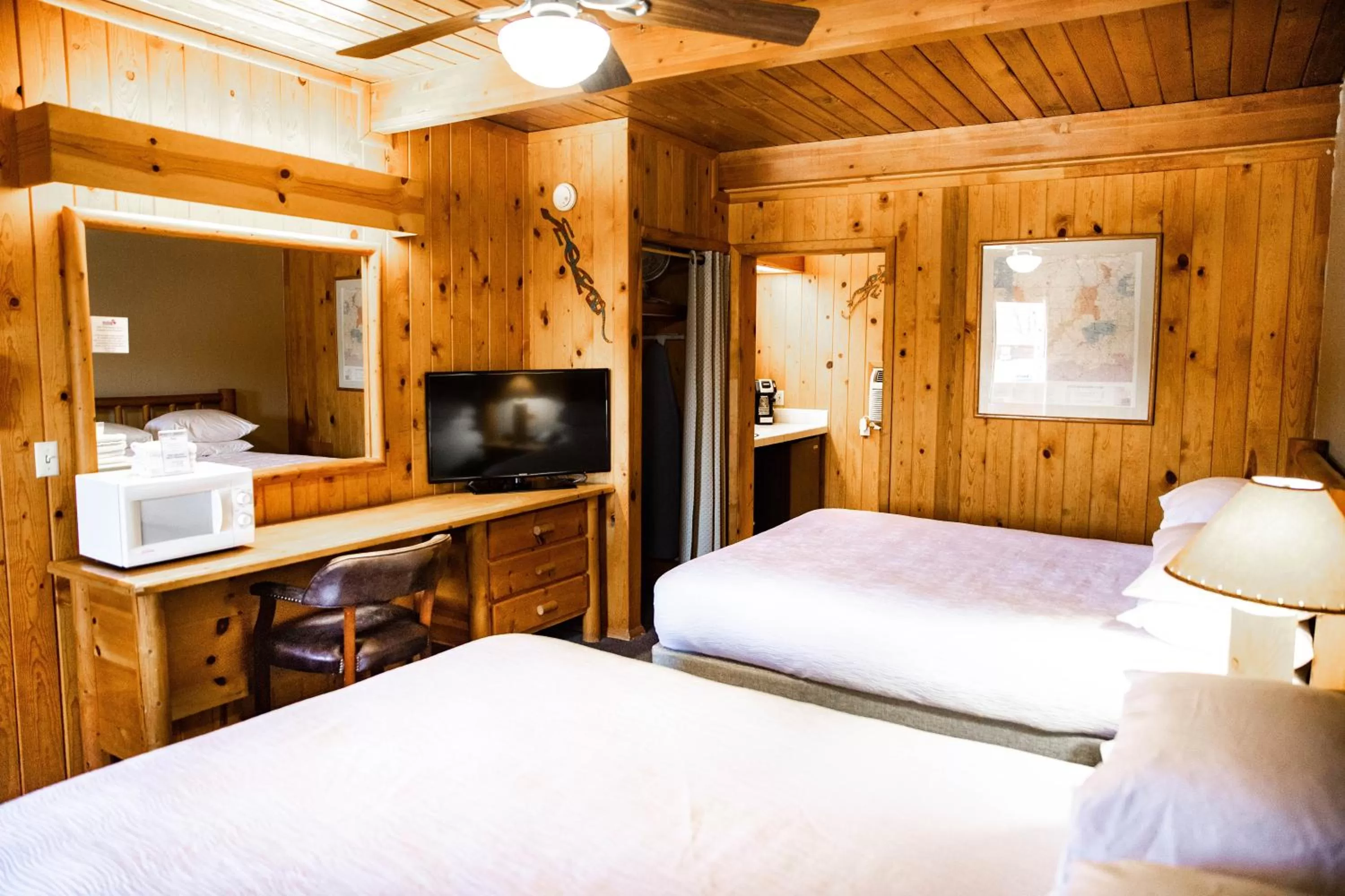 TV and multimedia, Bed in Big Horn Lodge