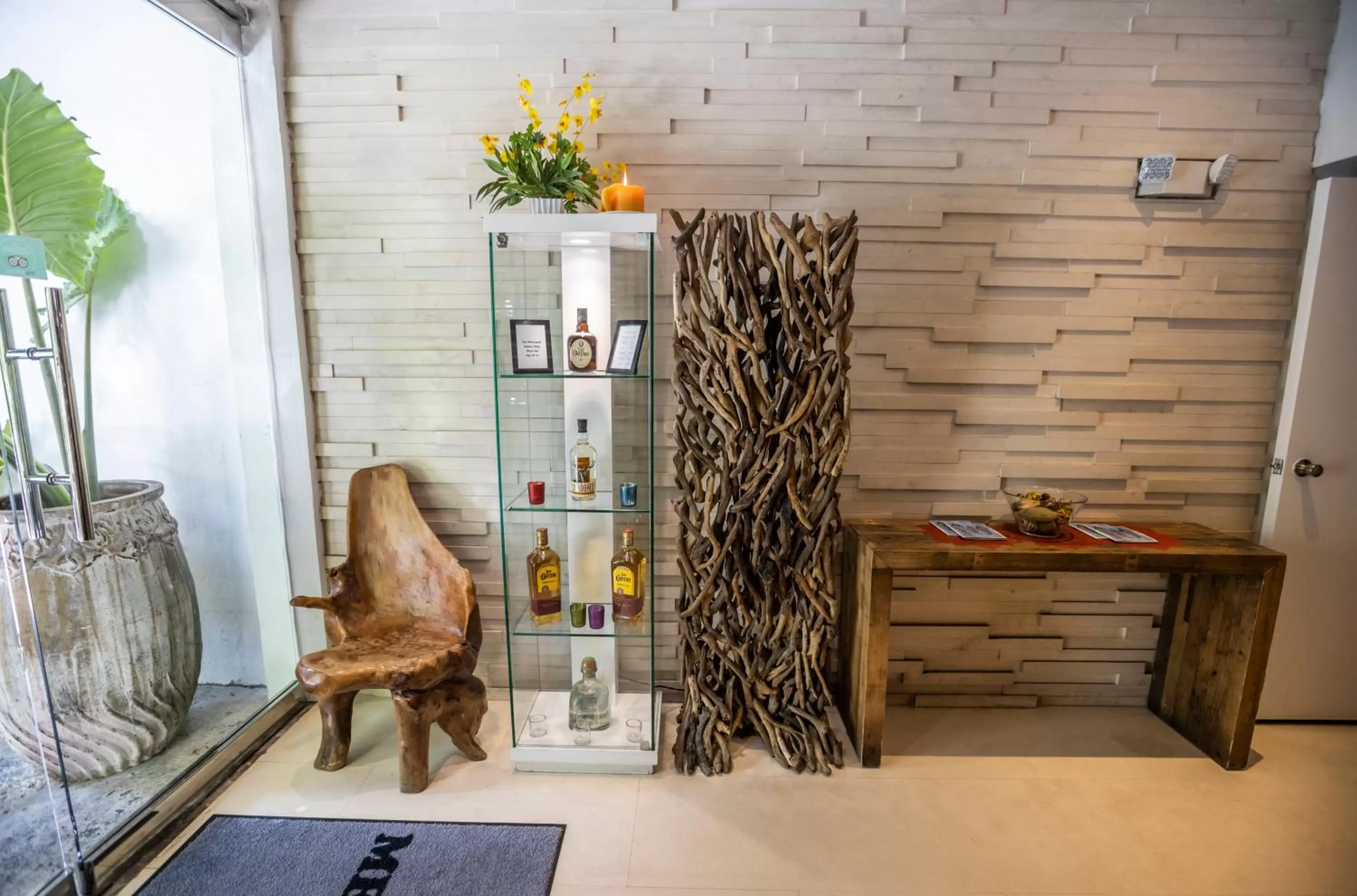 Lobby or reception in Metropole Suites South Beach