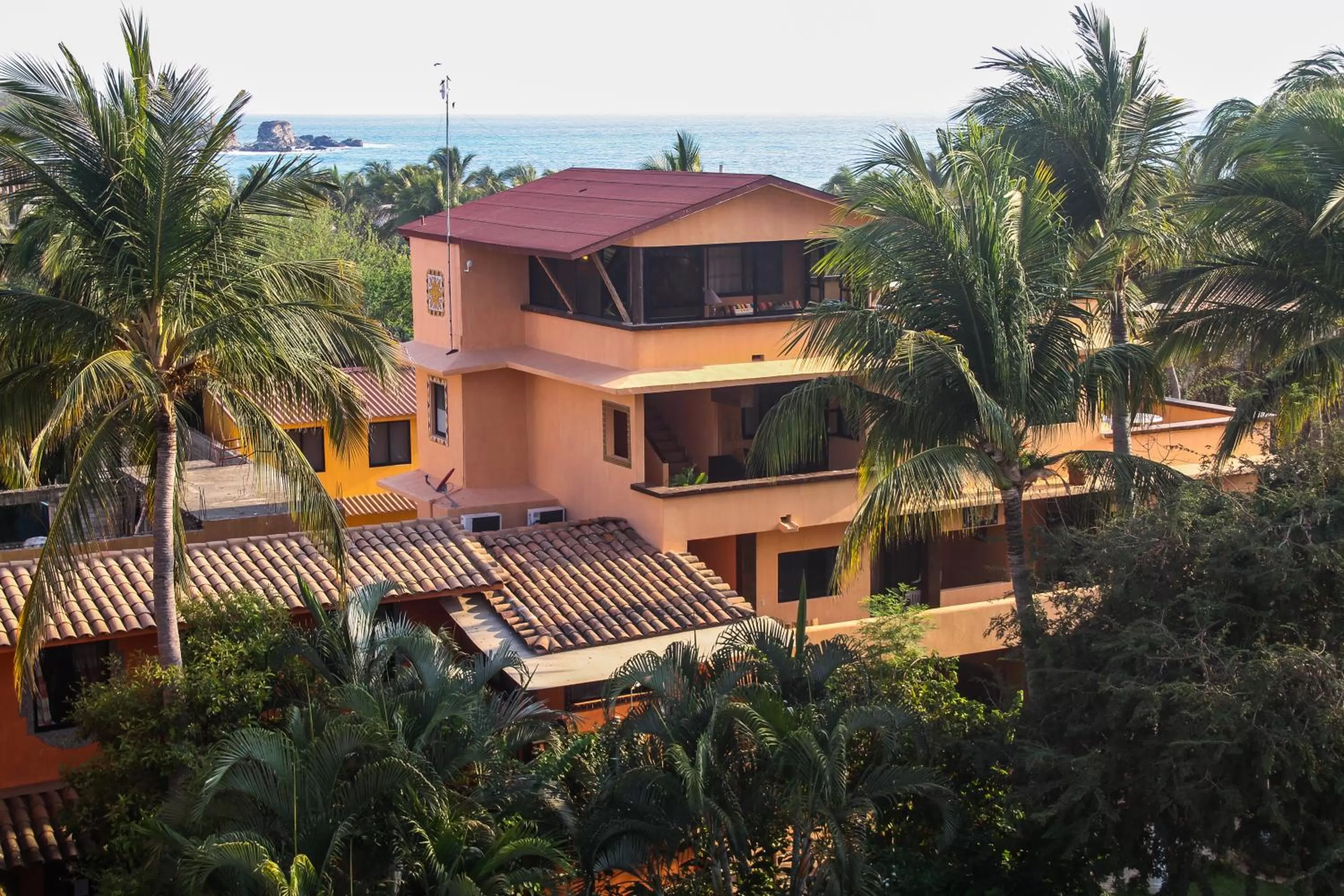 Property building in Hotel Casamar Suites