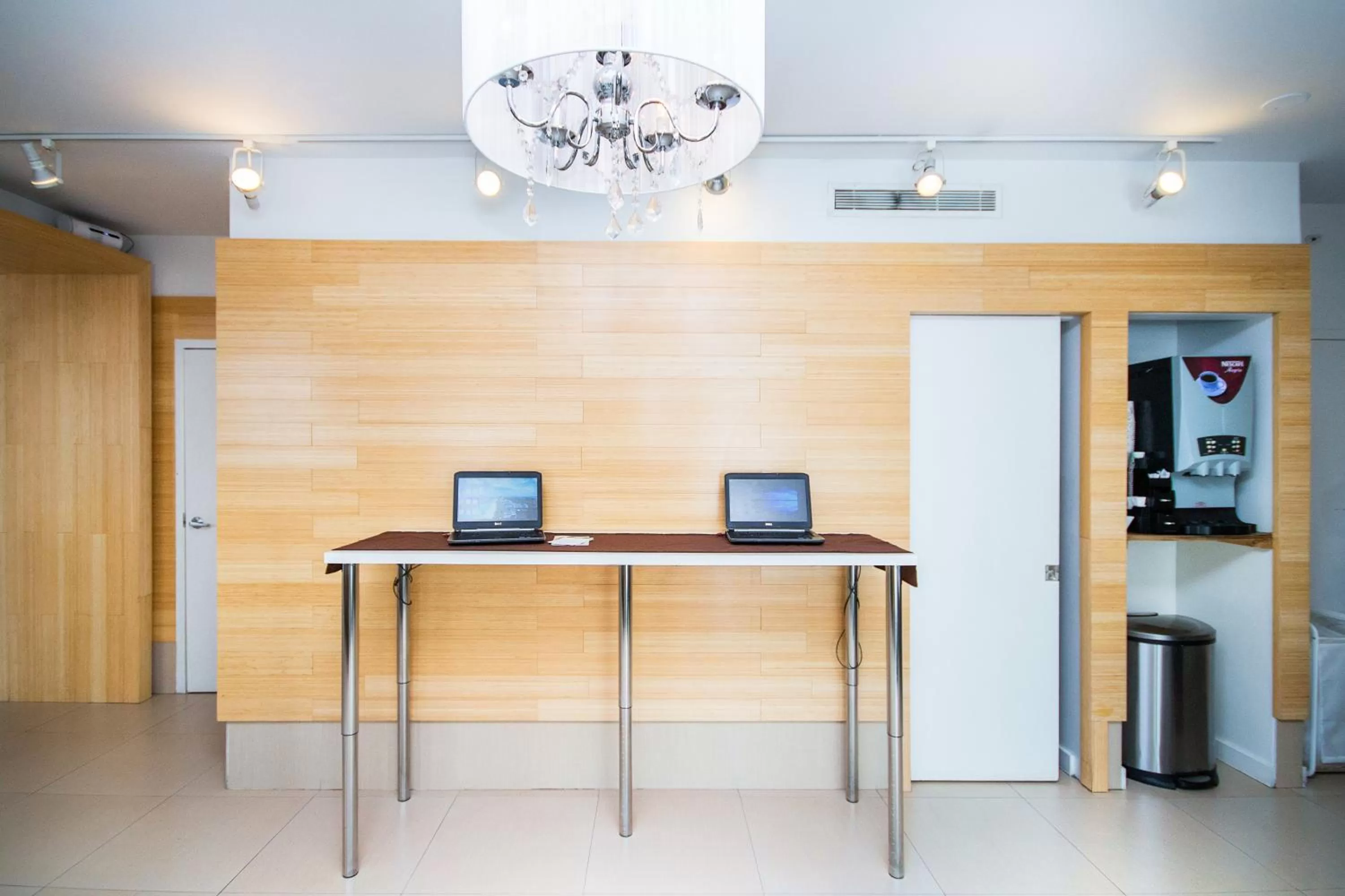 Lobby or reception in Ocean Reef Suites