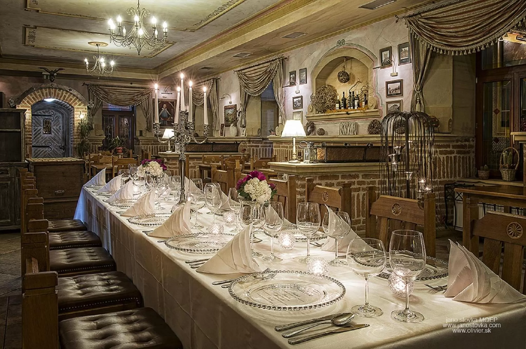 Restaurant/places to eat in Hotel Pod Bránou