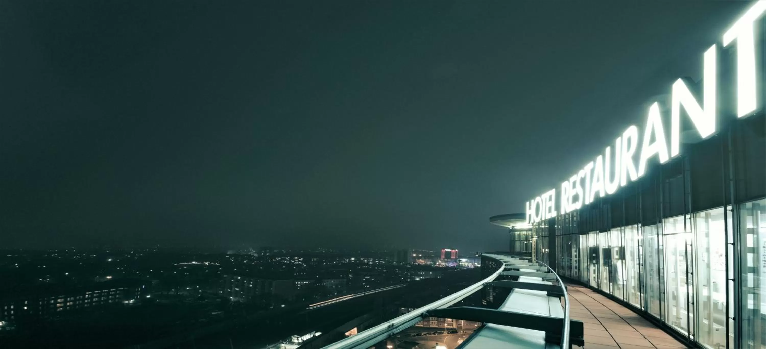 Restaurant/places to eat in Garner Hotel Berlin - Spandau by IHG