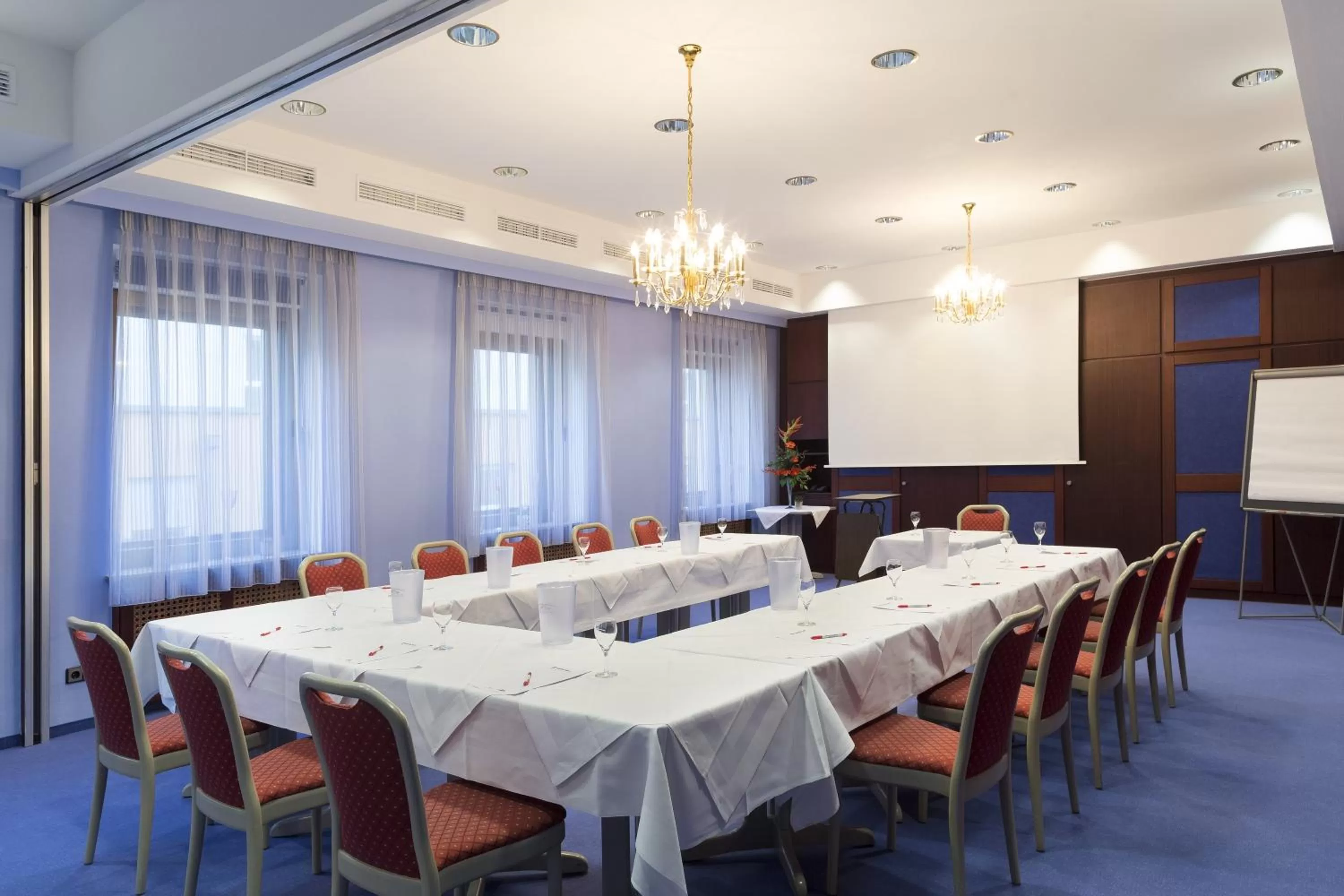 Area and facilities in TOP Hotel Amberger