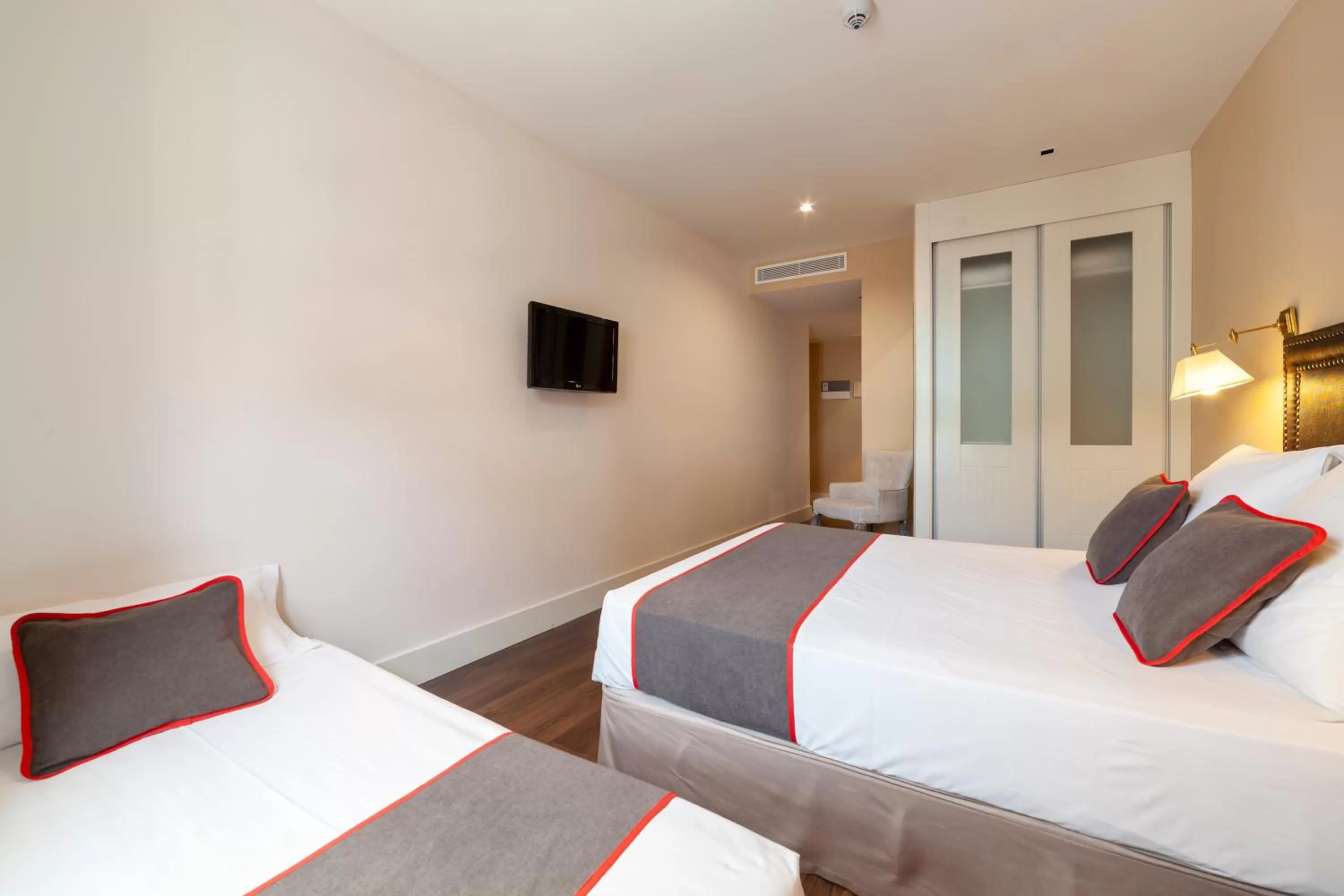 Photo of the whole room, Bed in Hotel Altora