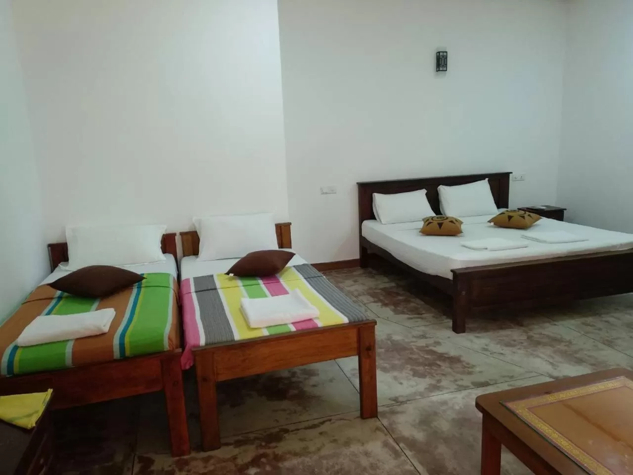Bed in Ocean Gate Negombo
