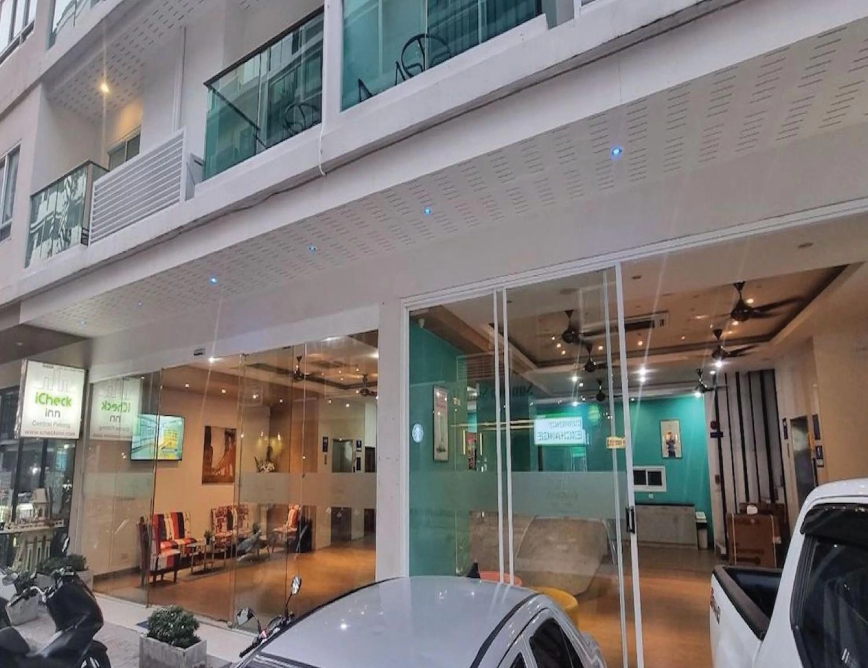 Facade/entrance in iCheck inn Central Patong