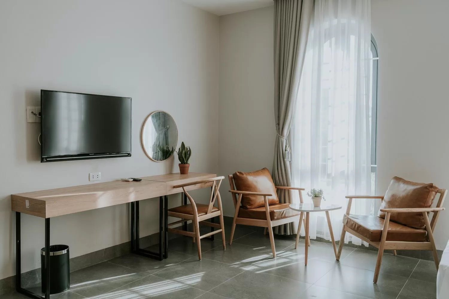 TV and multimedia in Le Cactus Hotel Ha Long