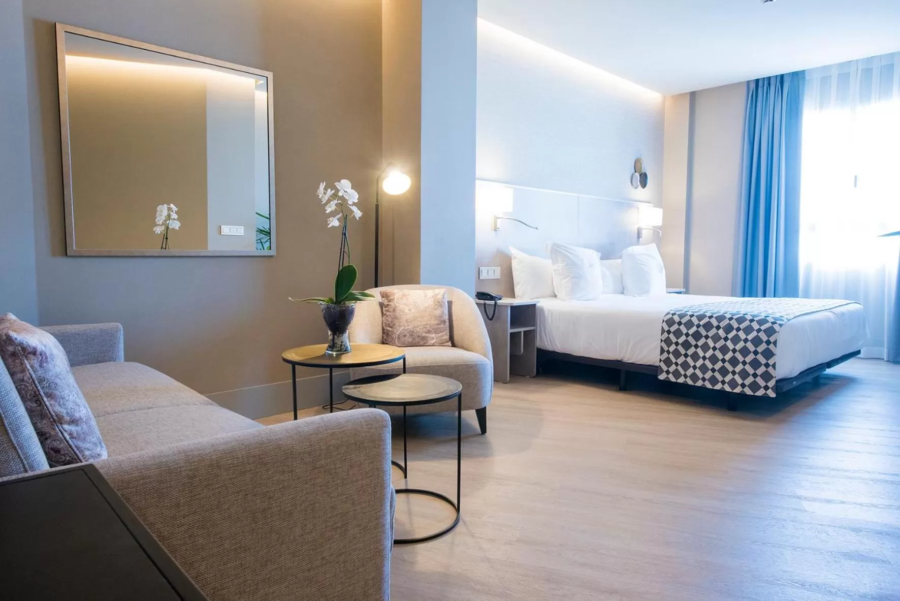 Photo of the whole room, Bed in Hotel América Sevilla