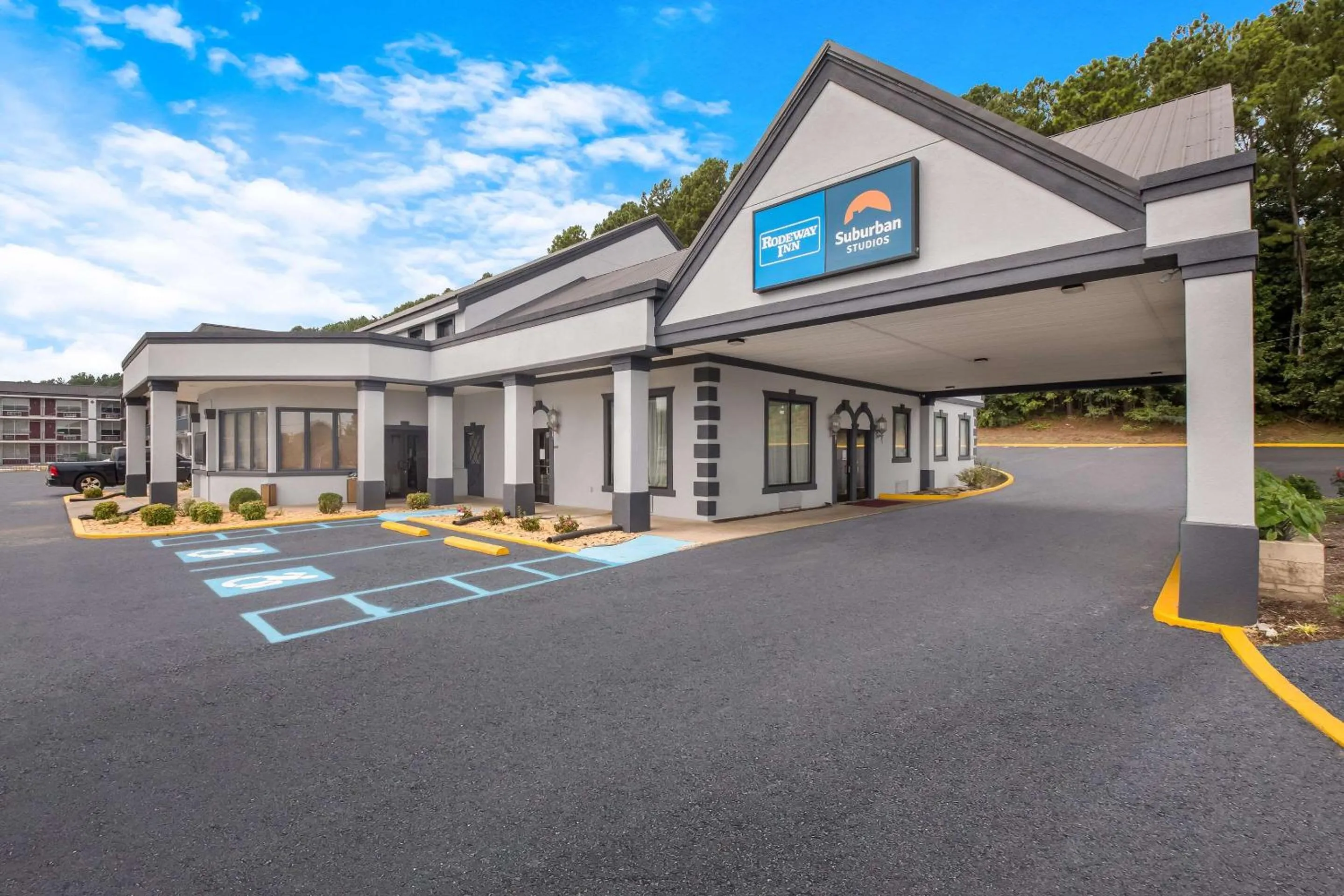 Property building in Suburban Studios Cleveland Central