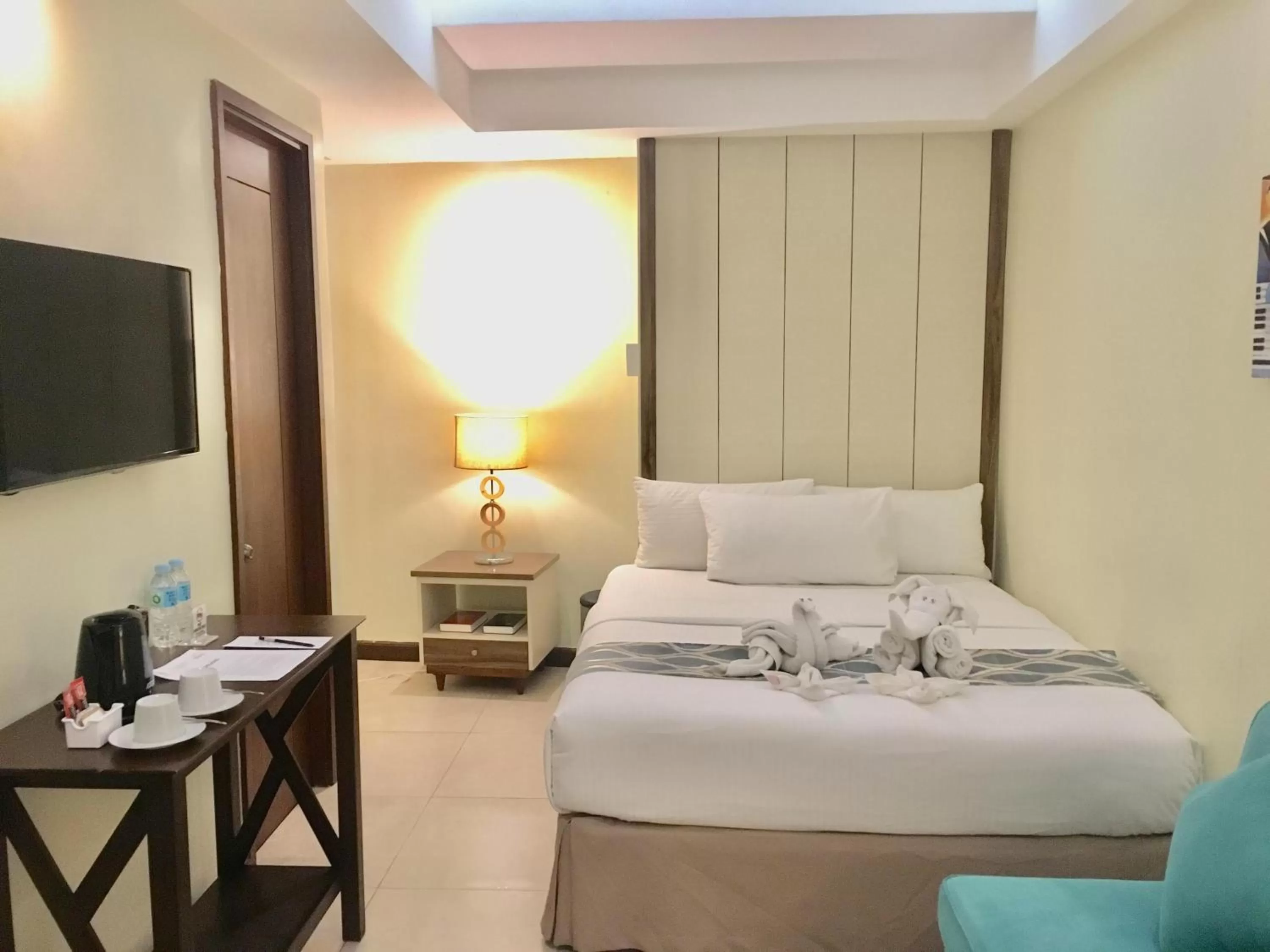 Photo of the whole room, Bed in Belian Hotel