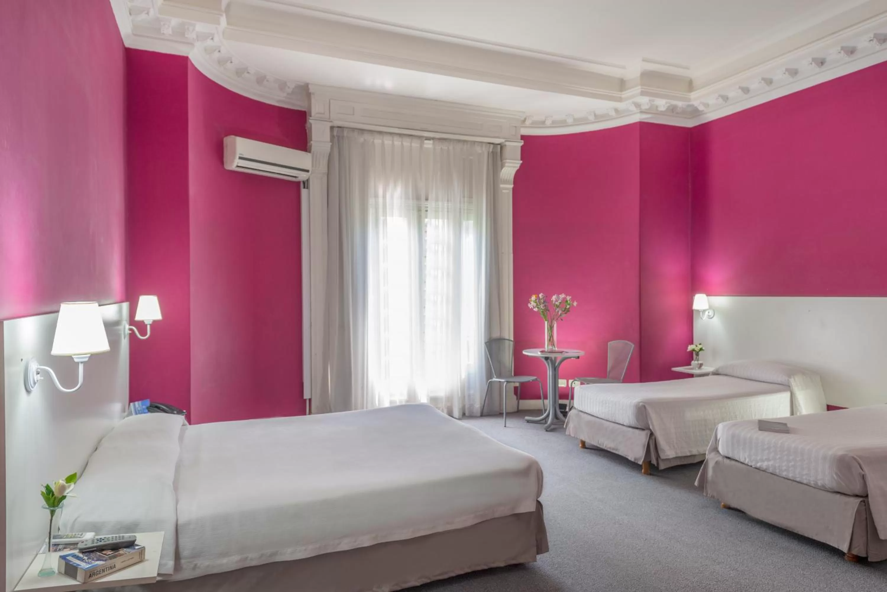 Bed in Crisol Mundial