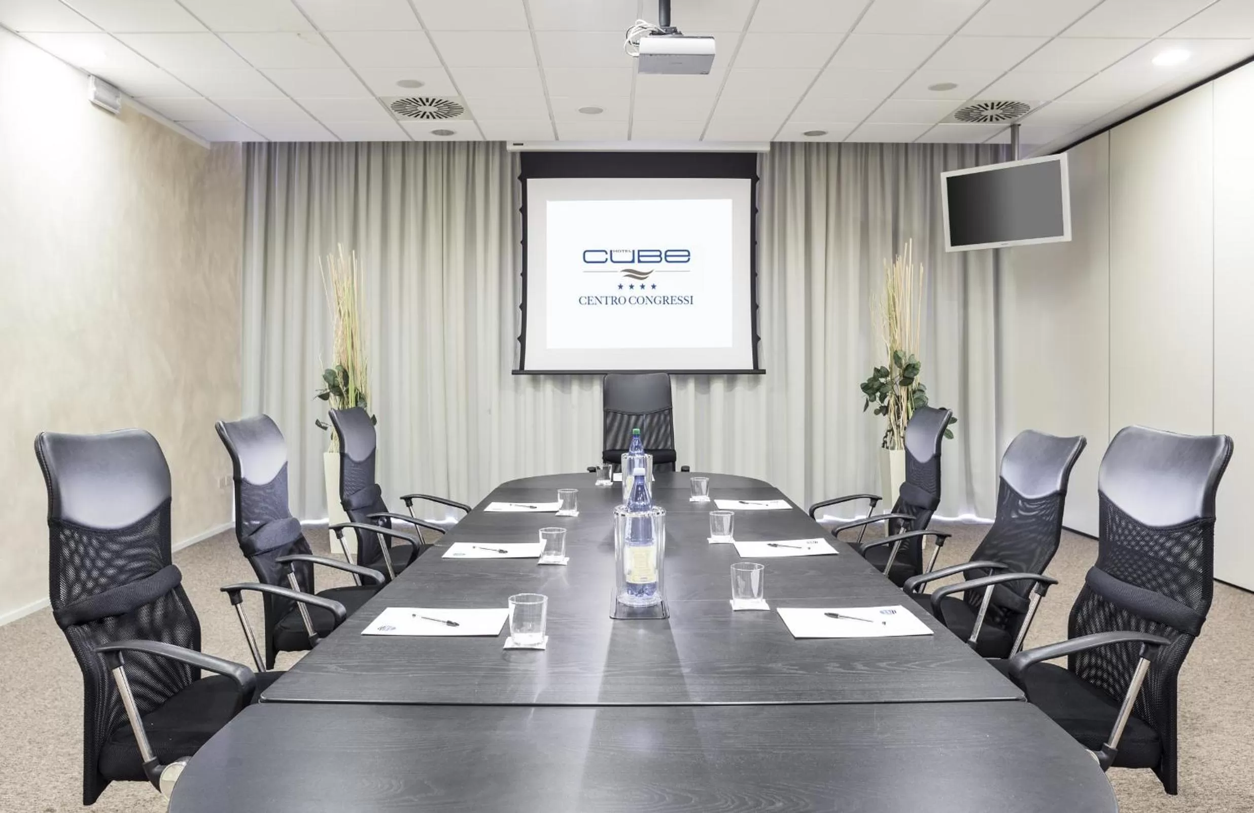 Meeting/conference room in Hotel Cube