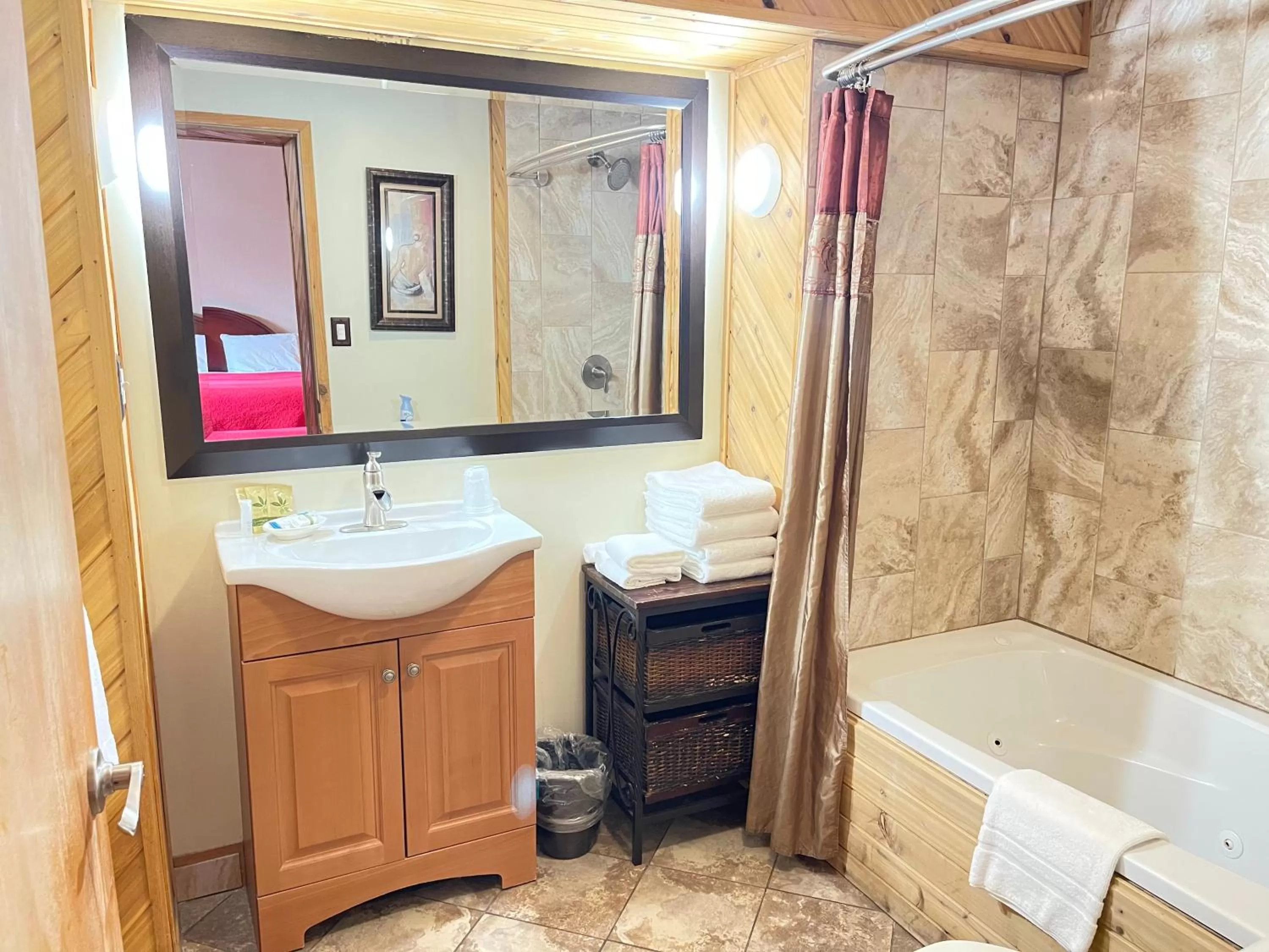 Bathroom in Pikes Peak Inn