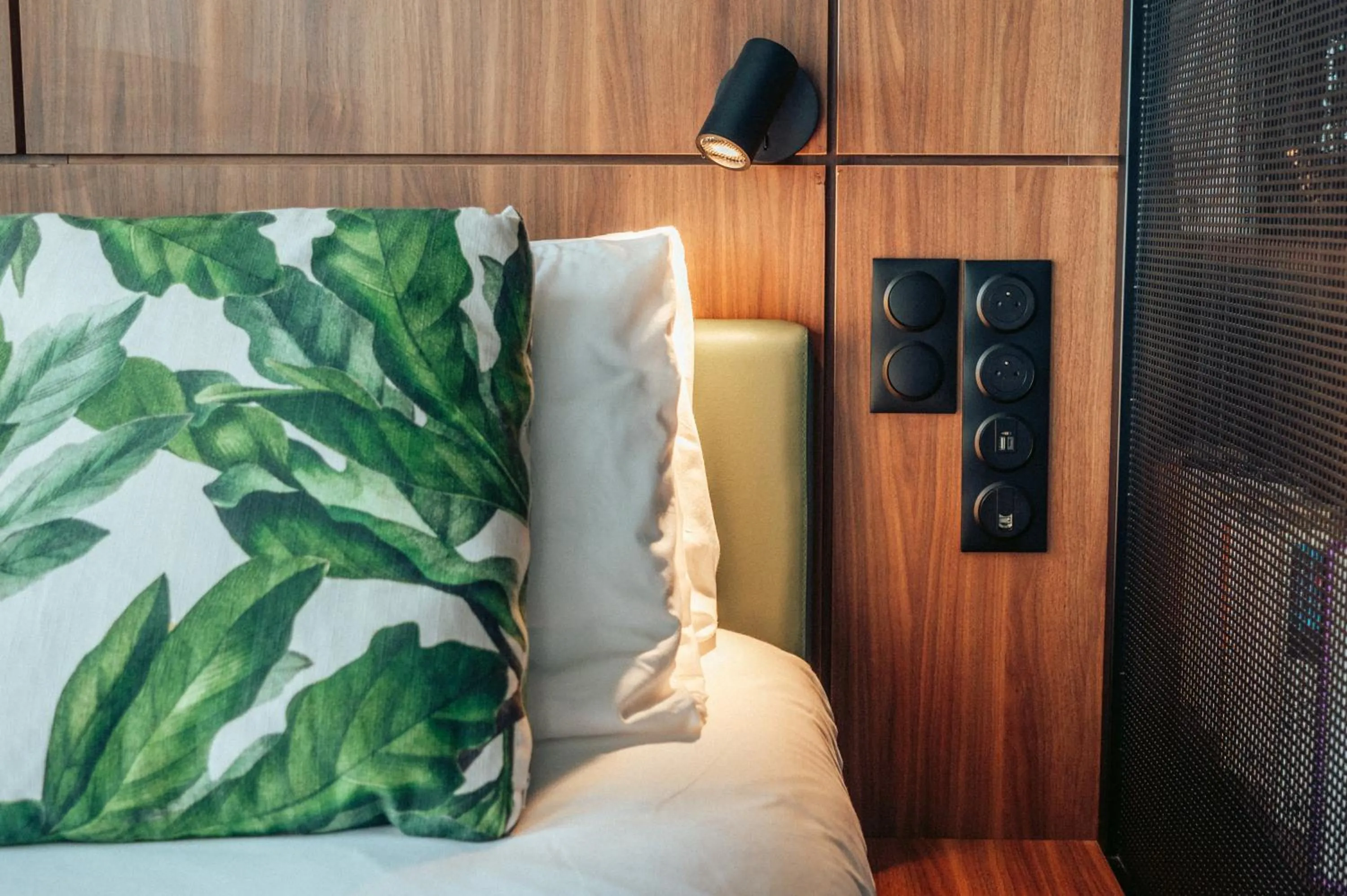 Decorative detail, Bed in JOST Hôtel Bordeaux Centre Gare Saint Jean