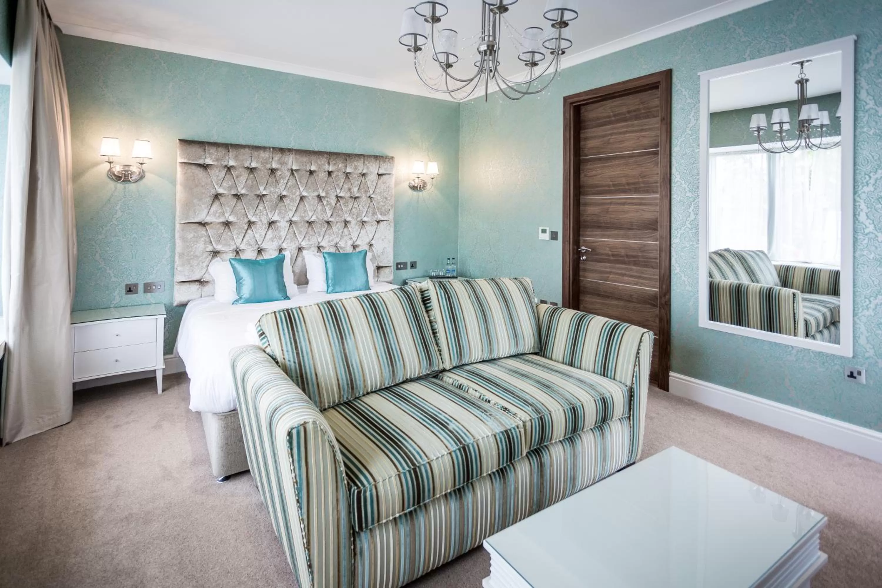 Seating area, Bed in The Nottinghamshire Hotel & Golf Club