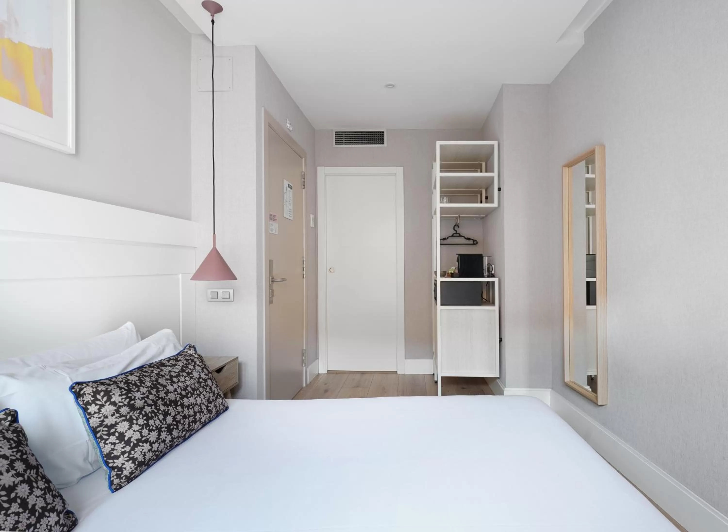 Bed in Numa Barcelona Brio
