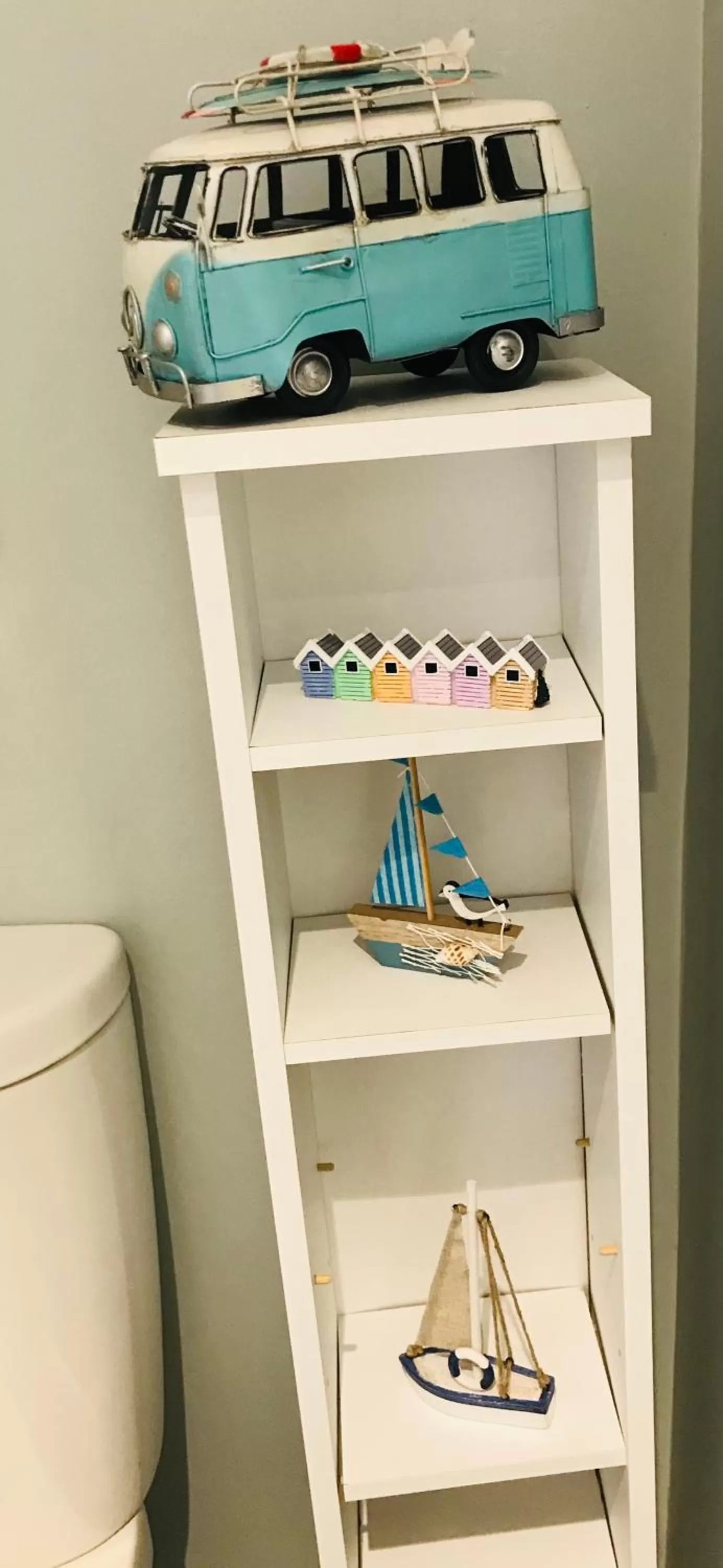 Bathroom in Holbein House