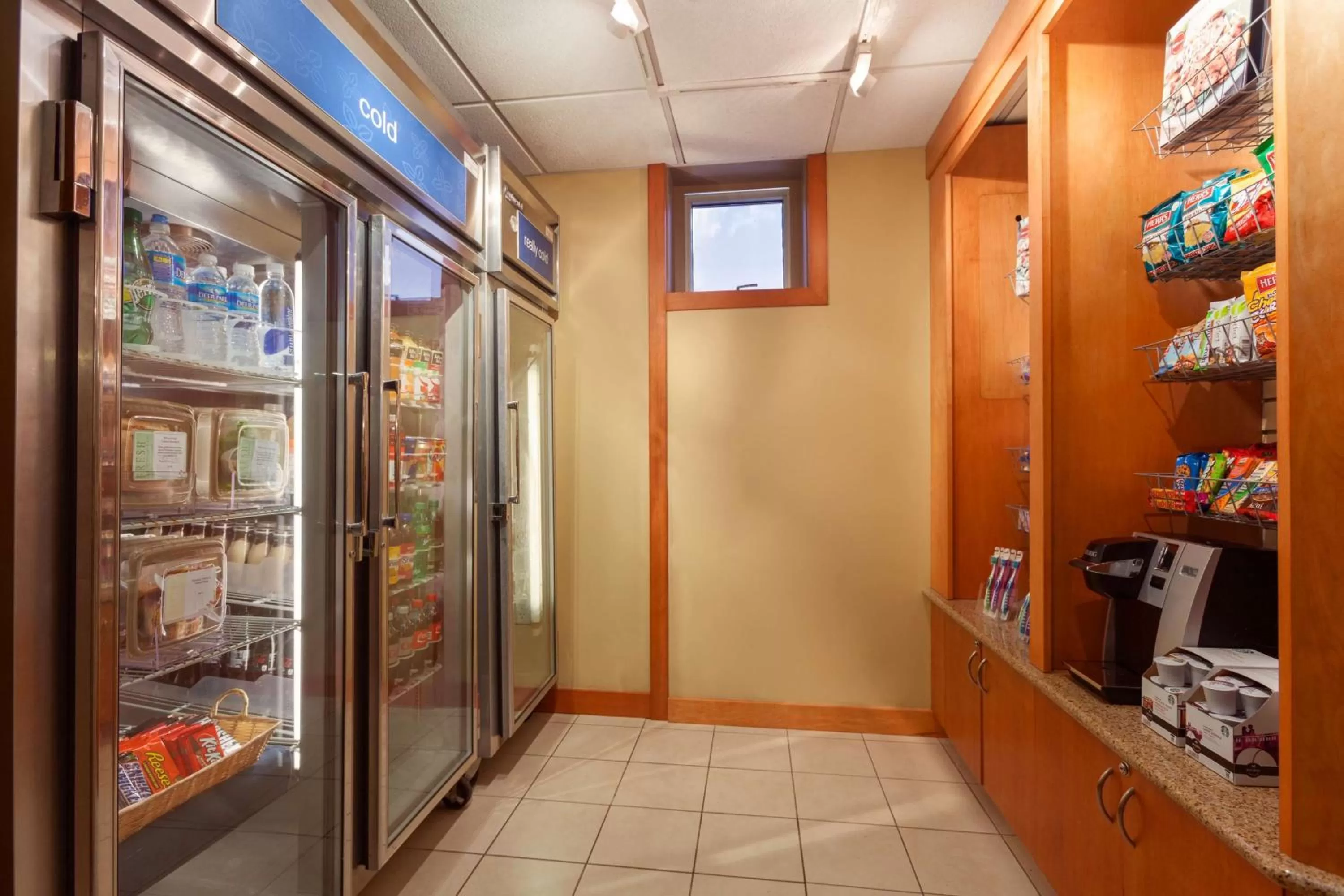 Restaurant/places to eat in Hilton Garden Inn Lancaster