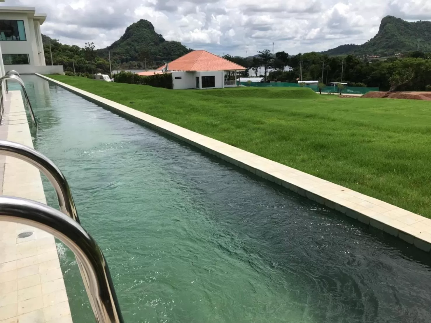 Pool view in Viva Montane Hotel Pattaya